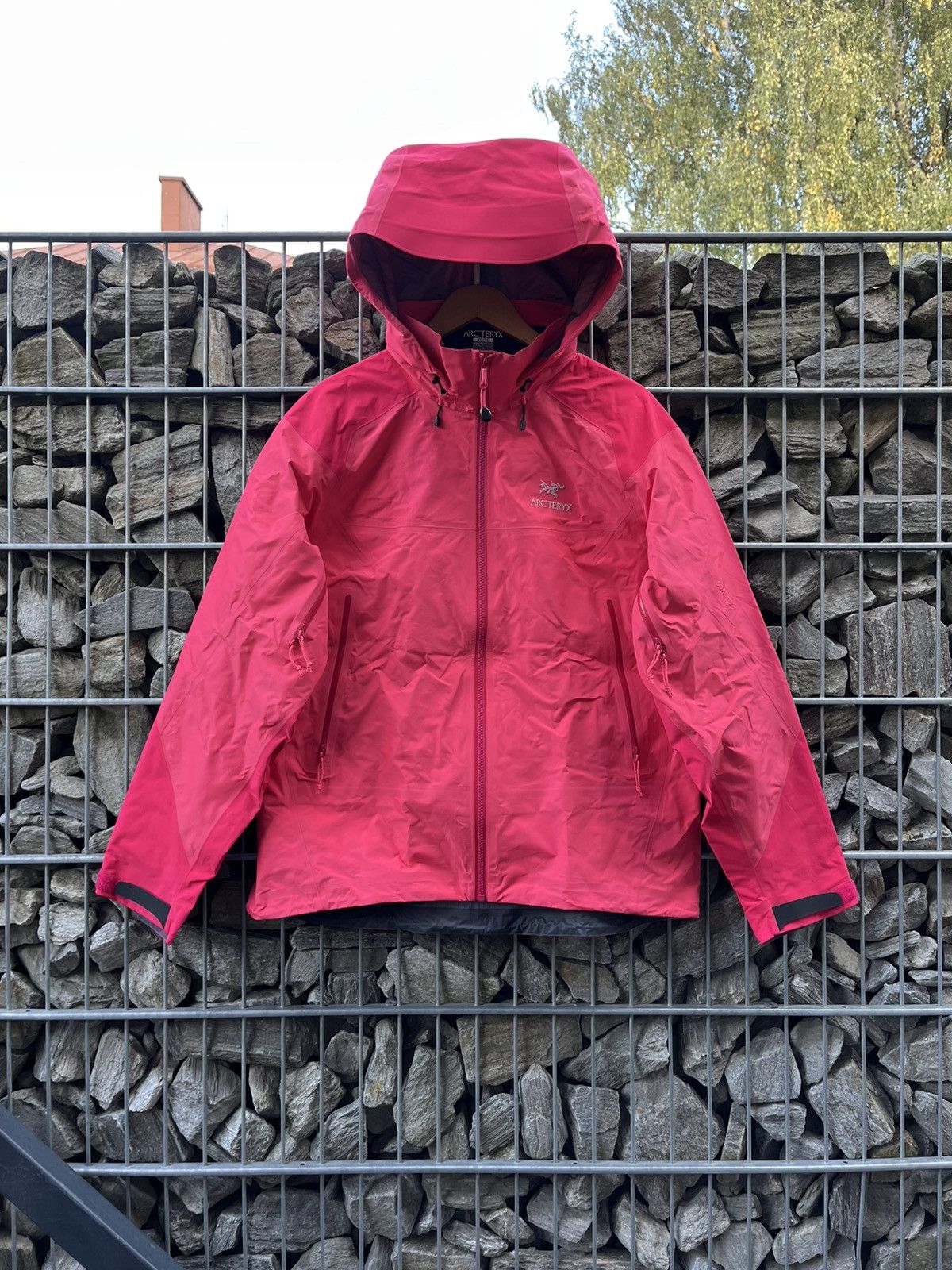 Arc'teryx Arc’teryx Beta Gore-tex Pro Jacket Waterproof Gorpcore Y2K Size XL / US 12-14 / IT 48-50 - 1 Thumbnail