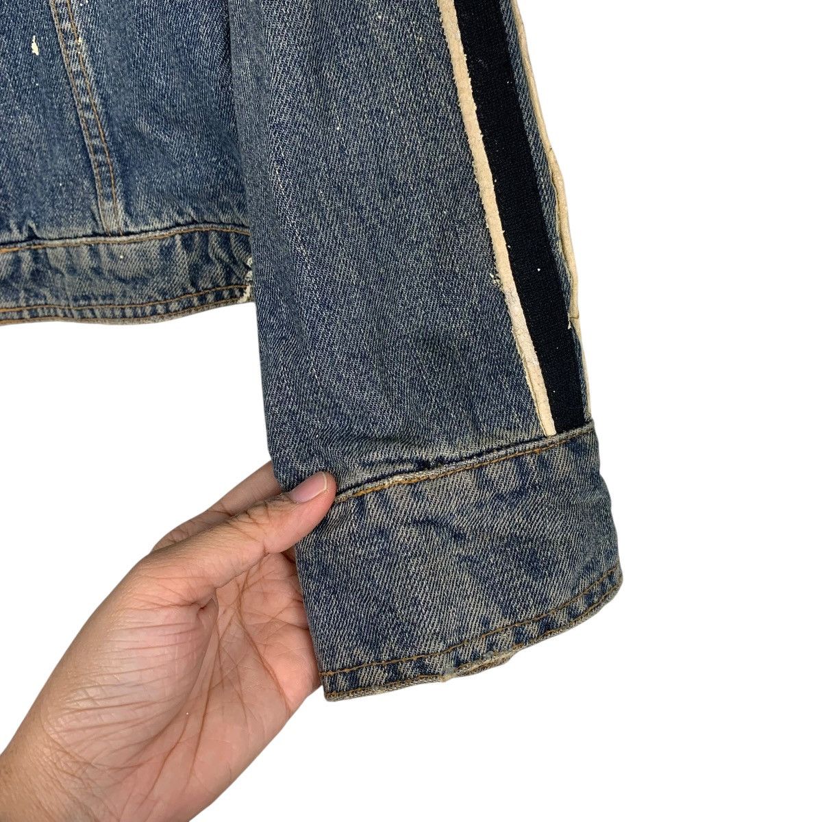 Dolce & Gabbana Dolce & Gabbana Buttonless Denim Trucker Jacket Size M / US 6-8 / IT 42-44 - 15 Thumbnail