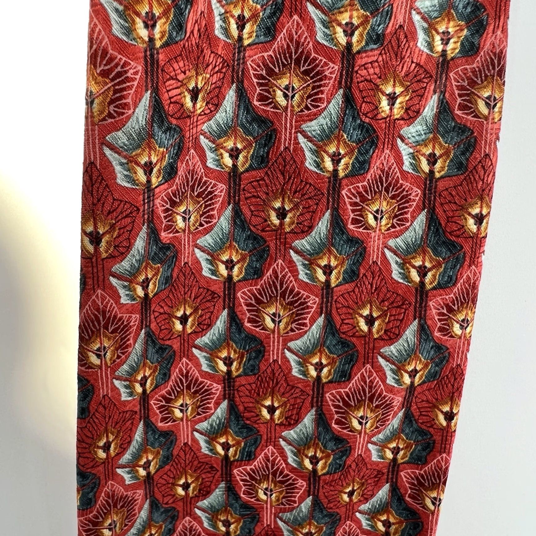 Ermenegildo Zegna Ermenegildo Zegna Tie Geometric Design Red Made In Italy Silk Mens Adult Classic 57"-60" Red/Blue 100% Silk Medallion Designer Sophisticated Italy Tie Size ONE SIZE - 7 Thumbnail