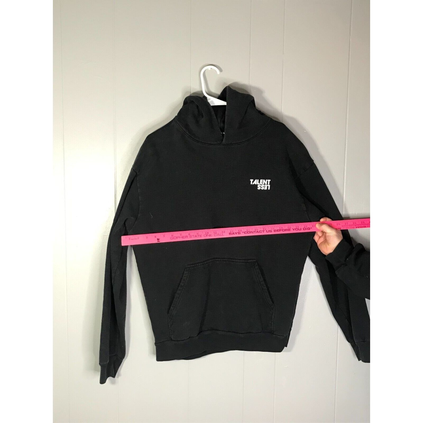 Talentless Talentless Spellout Hoodie Unisex Size Large Black Pullover Size US L / EU 52-54 / 3 - 6 Thumbnail