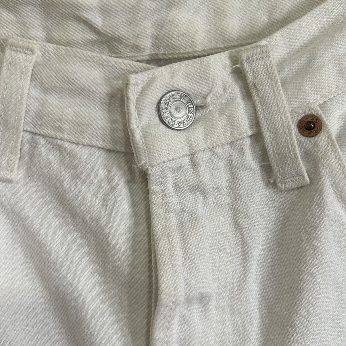 Levi's Vintage Levi’s 501 Made in UK White Denim Size US 30 / EU 46 - 5 Thumbnail