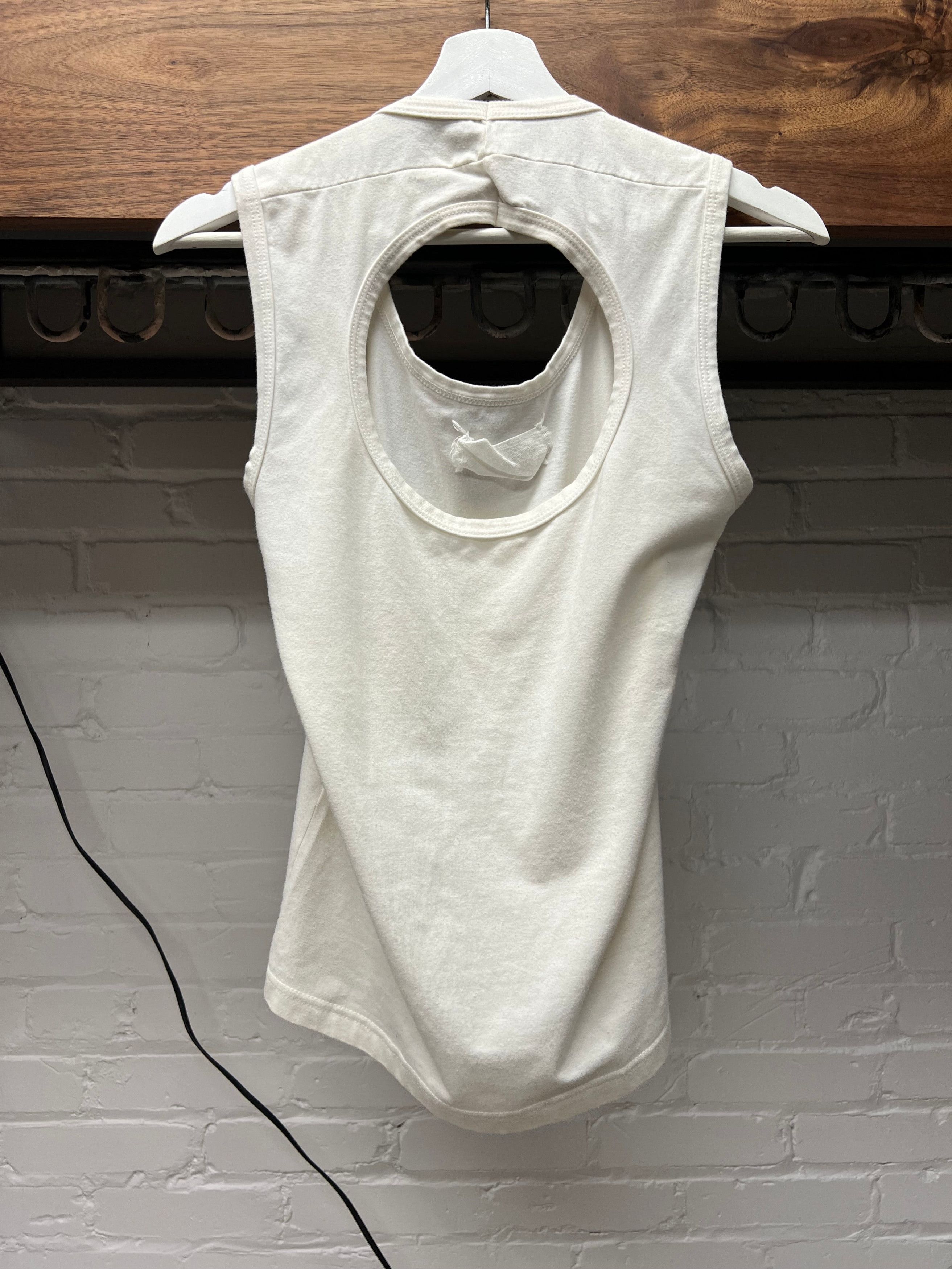 Maison Margiela AW1998 Maison Martin Margiela ‘Flat Collection’ Circle Cutout Top Size L / US 10 / IT 46 - 1 Thumbnail