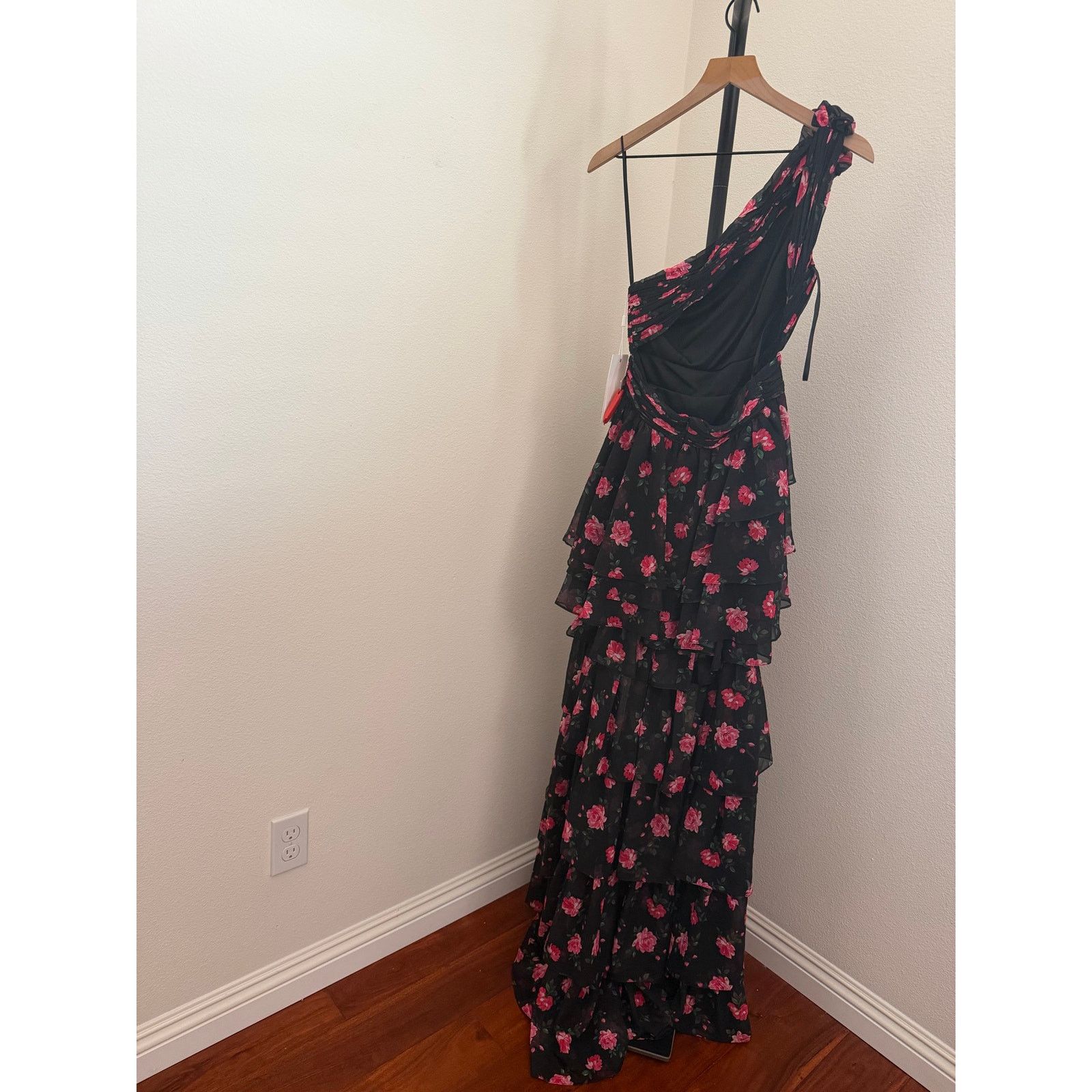 Mac Duggal Mac Duggal One shouldered ruffled rose print layered dress Size XS / US 0-2 / IT 36-38 - 6 Thumbnail