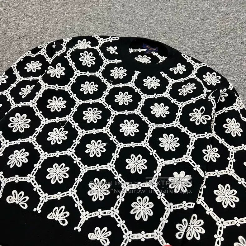 Louis Vuitton Louis Vuitton Embroidered flower pullover sweatshirt Size US XS / EU 42 / 0 - 3 Thumbnail