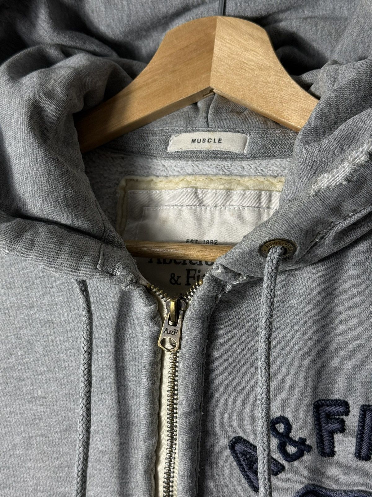 Abercrombie & Fitch Vintage Abercrombie & Fitch Distressed Zip Hoodie Y2K Grey Size US S / EU 44-46 / 1 - 7 Thumbnail