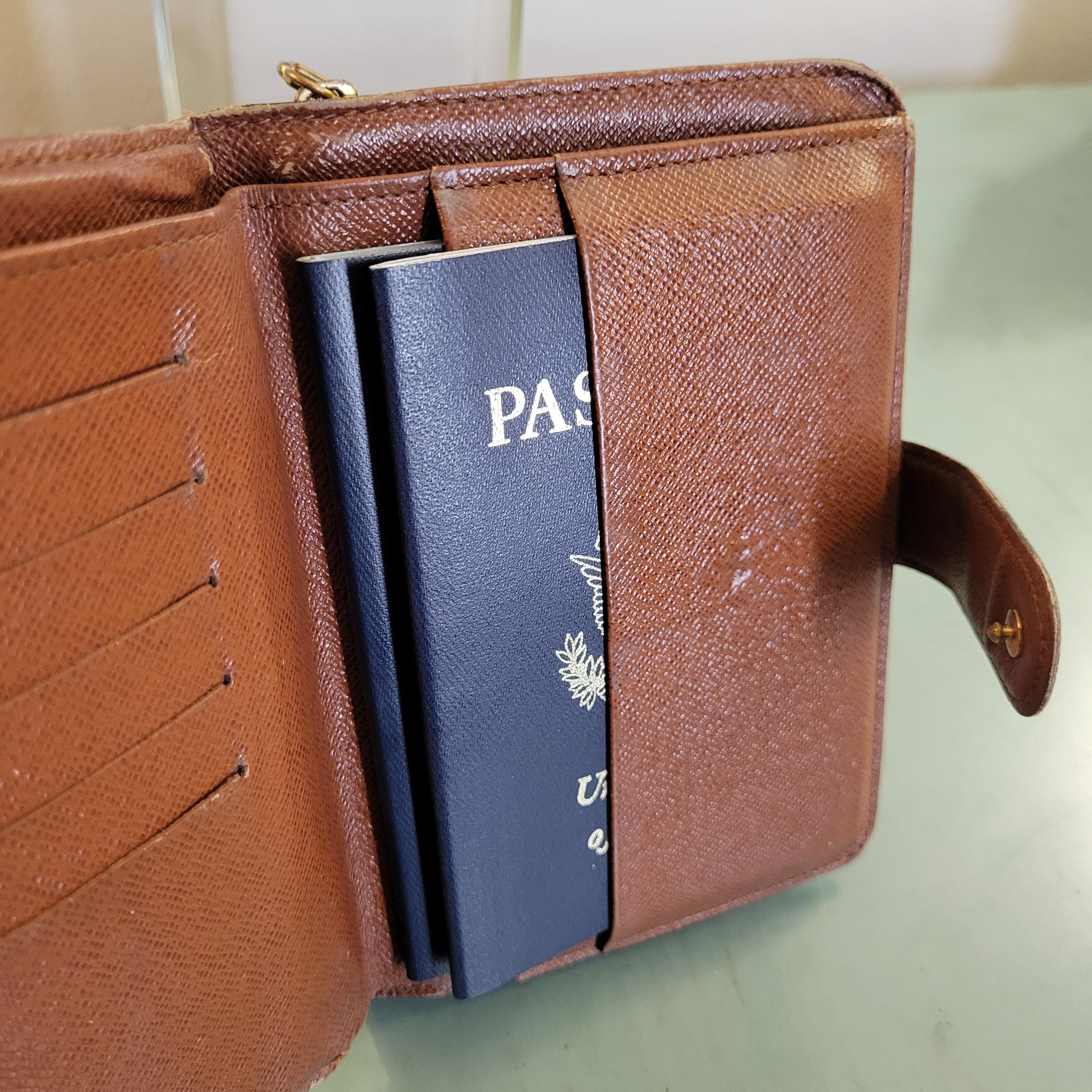 Louis Vuitton Louis Vuitton Monogram Porte Papier Snap Zip Passport Wallet Size ONE SIZE - 17 Thumbnail
