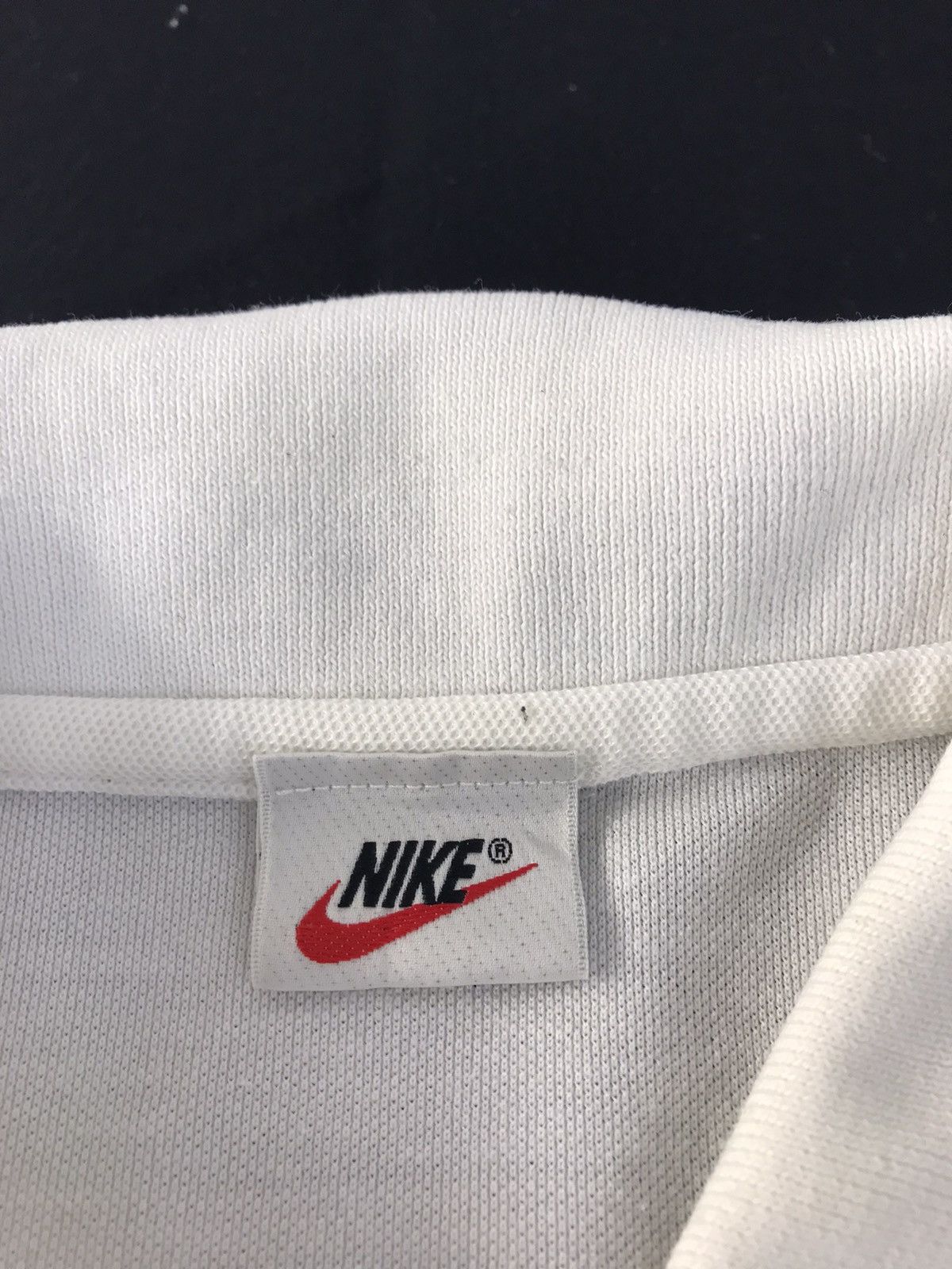 Nike Hype Nike Plain Minimalist Emboidery Logo Design Polo Tee Size US L / EU 52-54 / 3 - 5 Thumbnail
