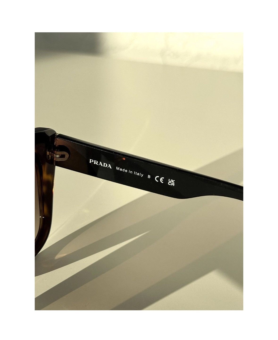 Prada Prada sunglasses, model PR 24XS. Size ONE SIZE - 3 Thumbnail