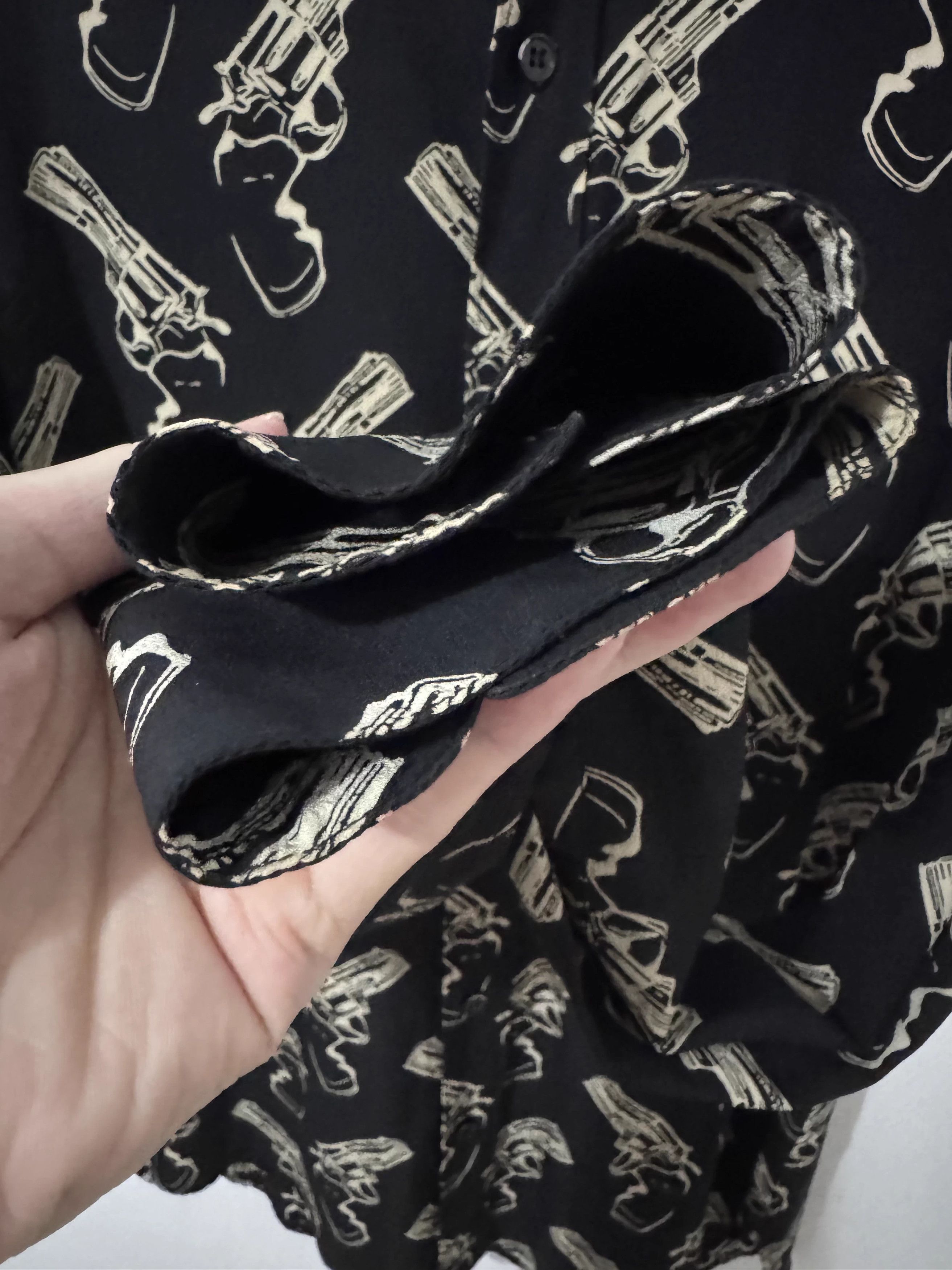 Saint Laurent Paris Saint Laurent All-Over Print Pistol Revolver Shirt Size US S / EU 44-46 / 1 - 4 Thumbnail