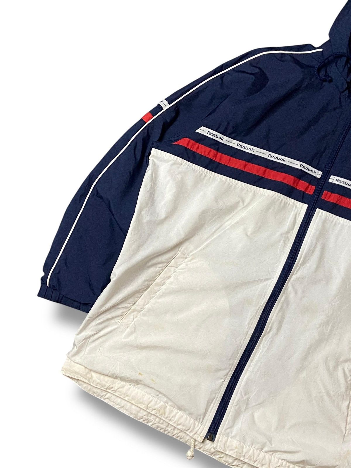 Japanese Brand × Reebok × Vintage REEBOK Brand Lightweight Zipped Windbreaker (122) Size US M / EU 48-50 / 2 - 5 Thumbnail