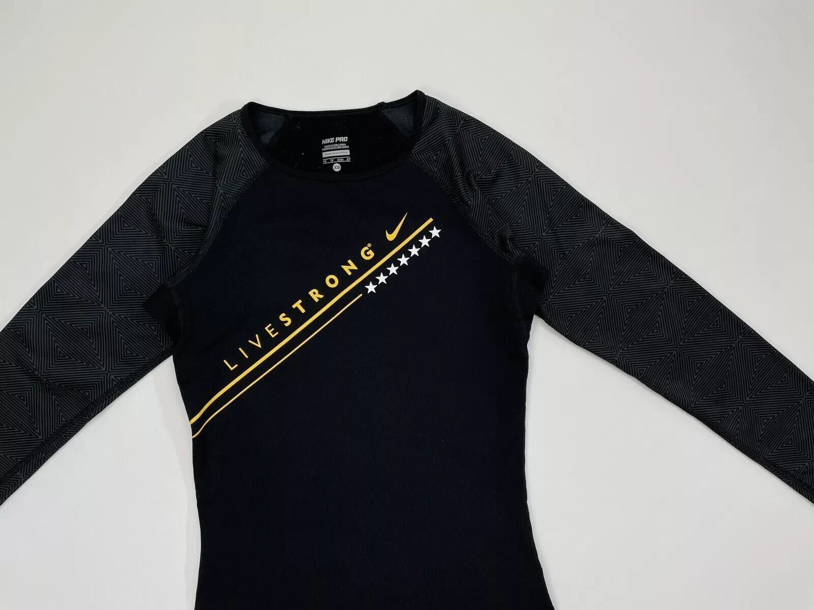 Nike Nike Pro Hyperwarm Live Strong Lance Armstrong Thermo Size XS / US 0-2 / IT 36-38 - 3 Thumbnail