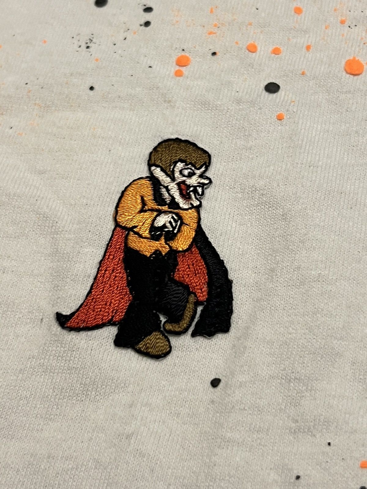 basketcase gallery Vintage Halloween Embroidered Vampire Kid Size US XL / EU 56 / 4 - 2 Thumbnail
