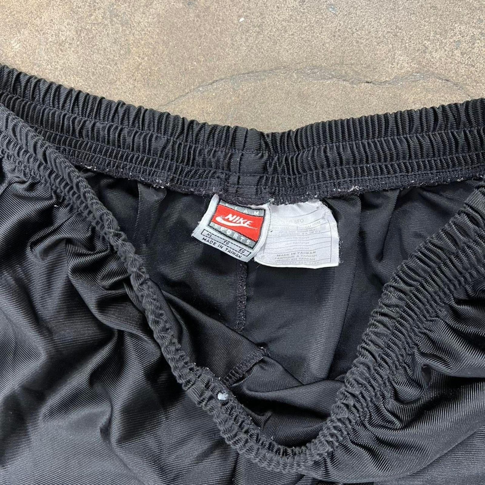 Nike Satin Nike Shorts size xl grunge baggy fit dark black y2k Size US 36 / EU 52 - 3 Thumbnail