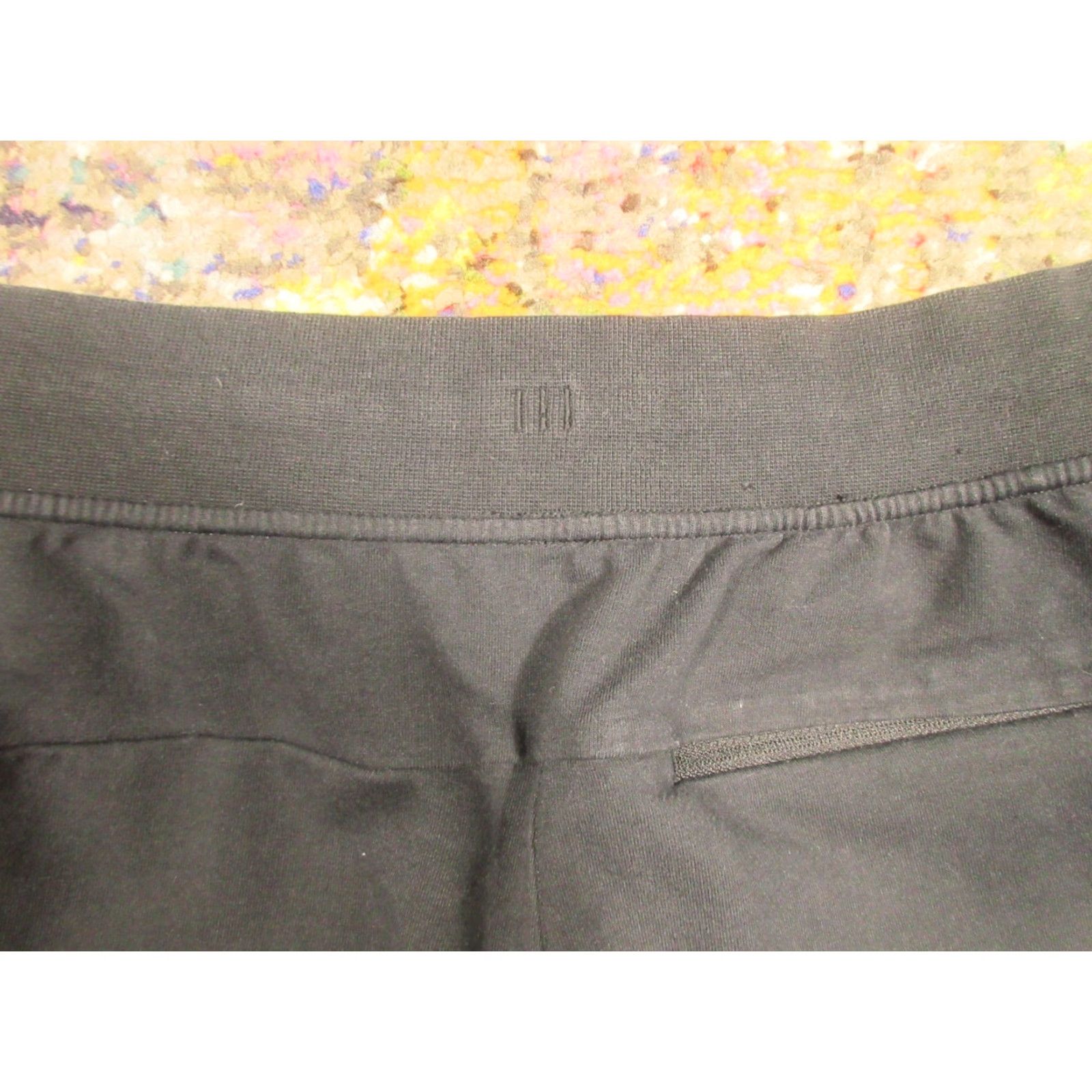 Lululemon Lululemon Women's Joggers Pants Black Solid Tapered Athletic Stretch 28x29 S All Season Fall Winter Spring Sports Athleisure Mens/Womens? Size 28" / US 6 / IT 42 - 4 Thumbnail