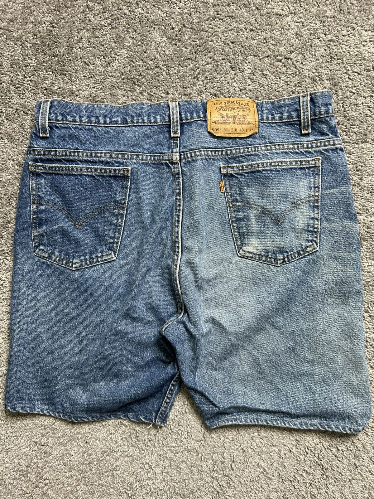 Vintage Vintage 90s Levi’s 505 Denim Shorts Orange Tab USA Size US 38 / EU 54 - 7 Thumbnail