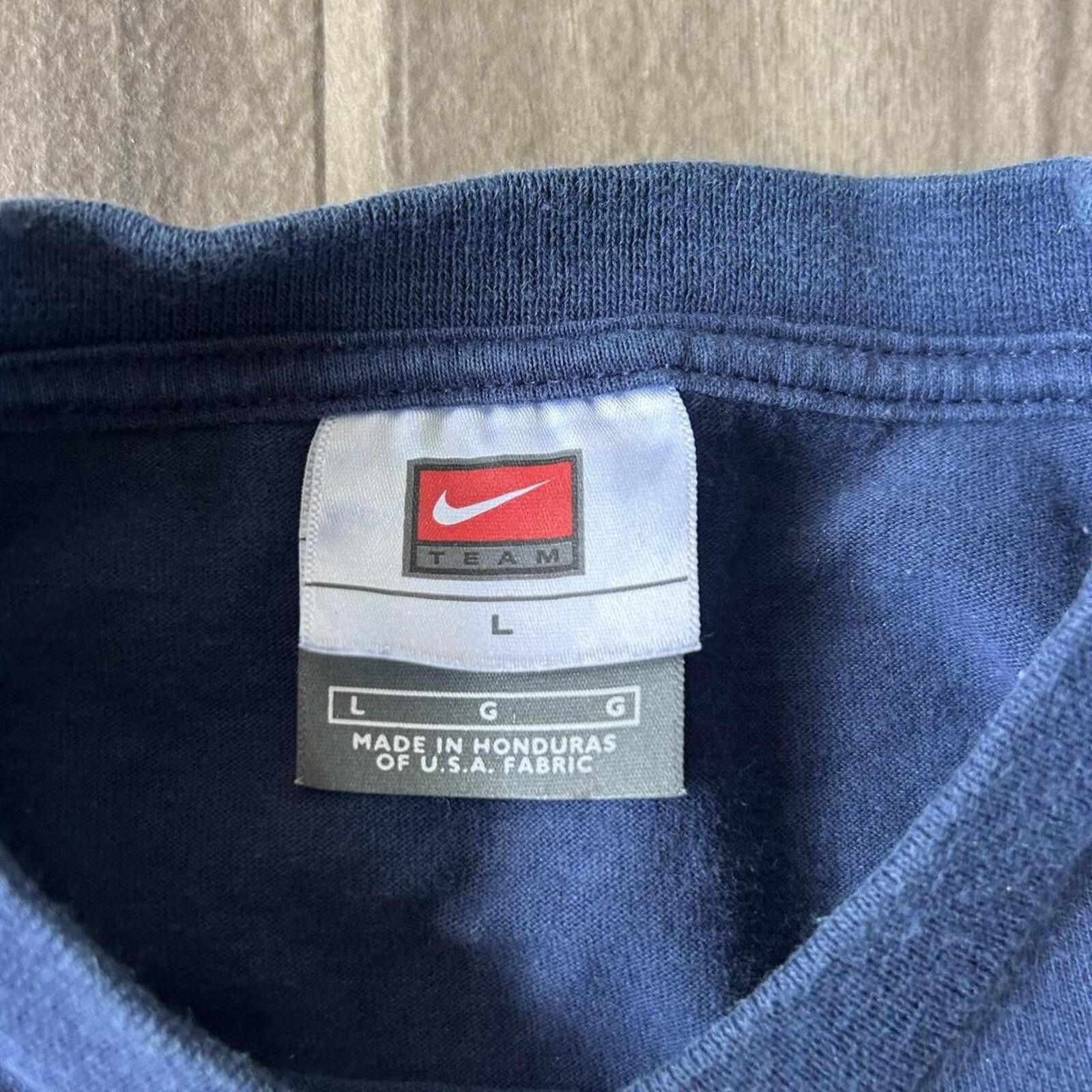 Nike Vintage 90’s Nike New York Yankees MLB t shirt size L Size US L / EU 52-54 / 3 - 4 Thumbnail