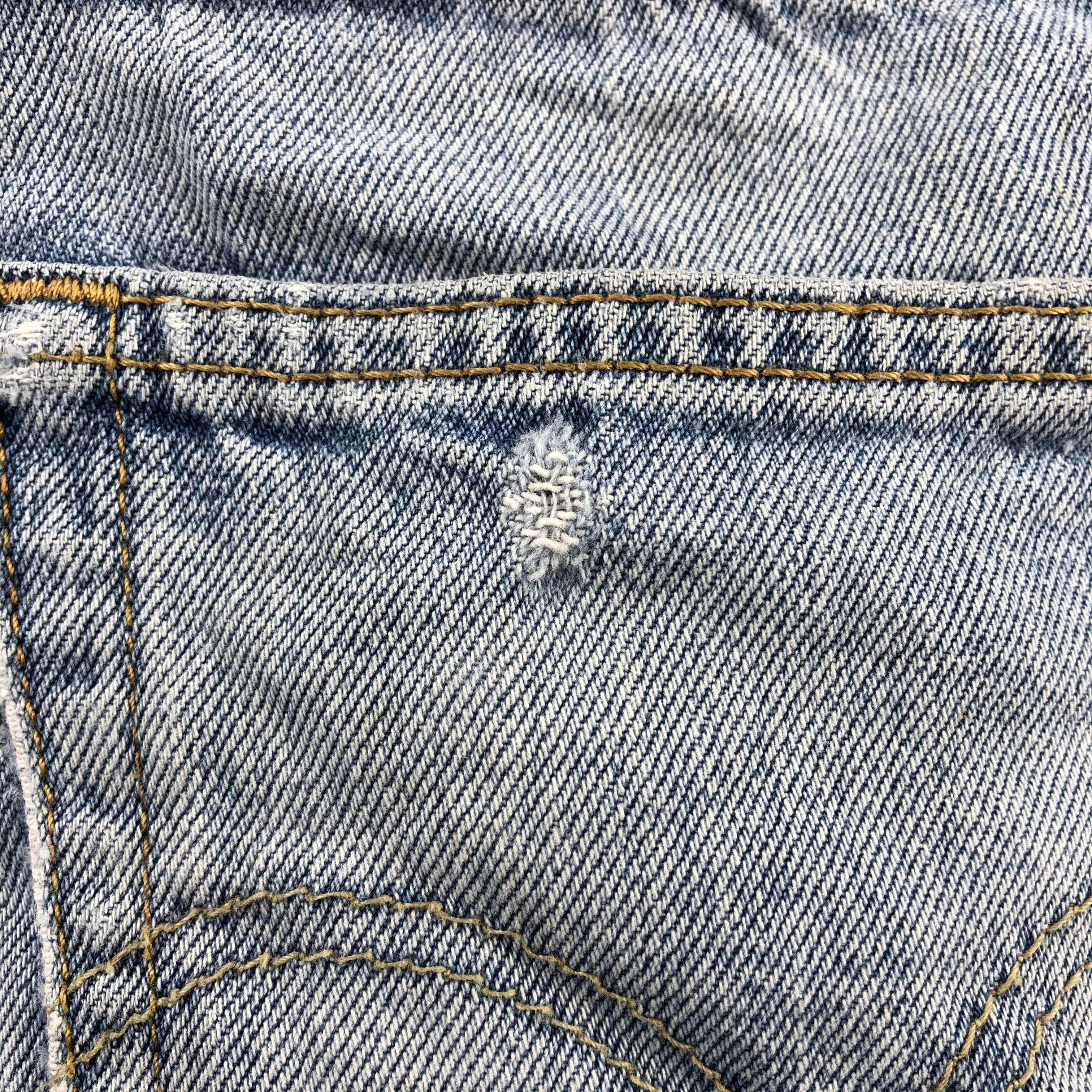 Levi's 90s Vintage Blue Wash Levis 501 Jeans-J2570 Size US 31 - 10 Thumbnail
