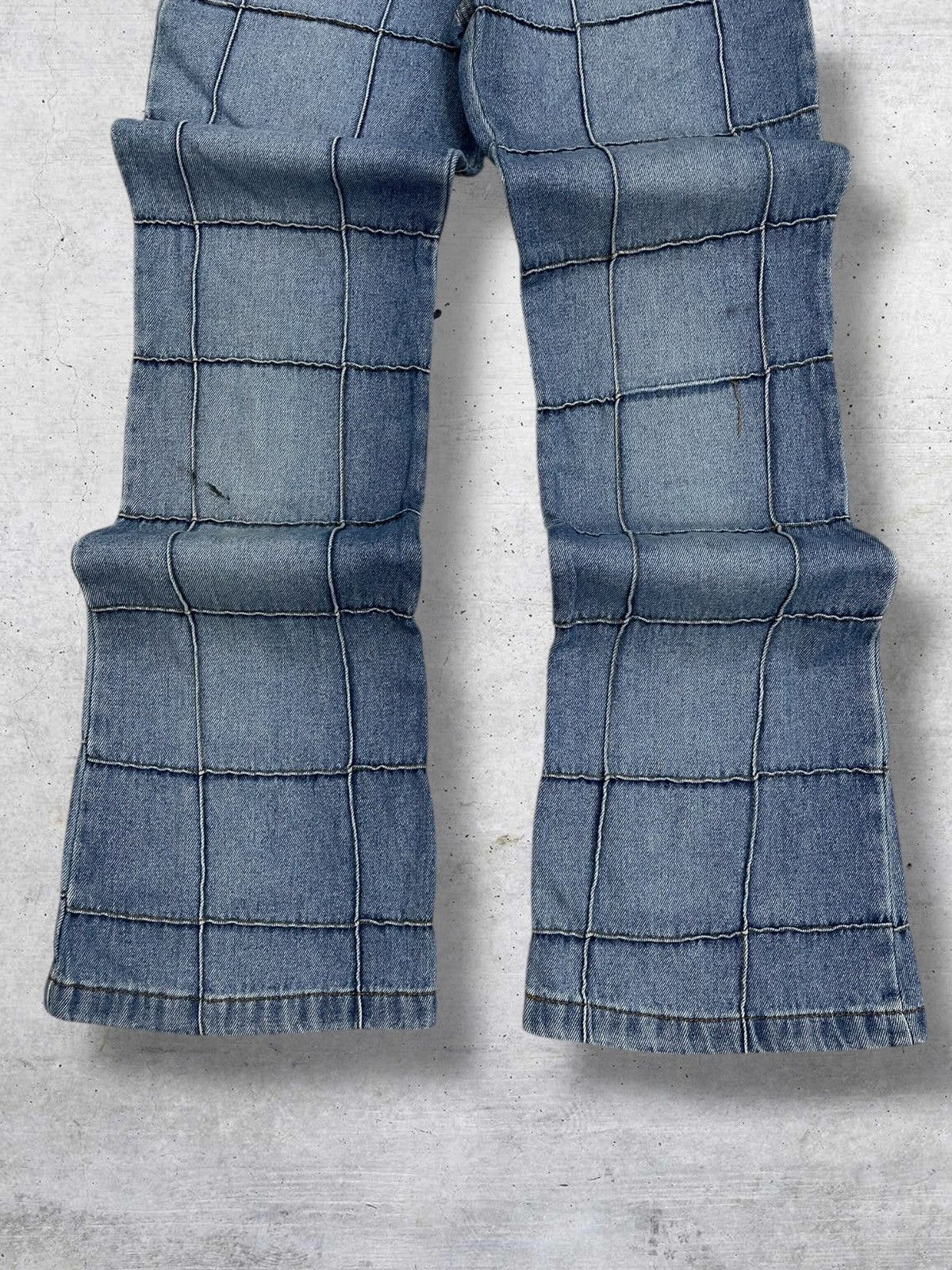 Japanese Brand VINTAGE NEW SPORTS USA 90S OG FLARED KINKY DISTRESSED DENIM Size US 27 - 3 Thumbnail