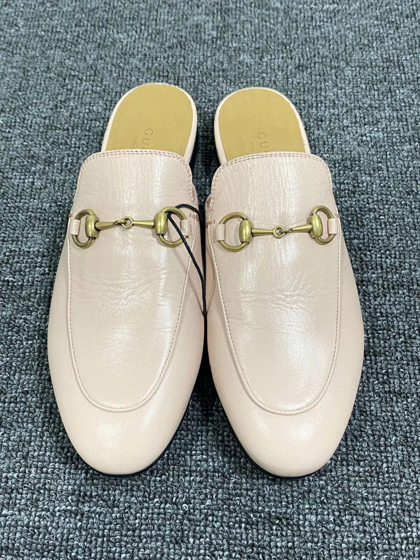 Gucci GUCCI Horsebit Nude Birkenstock-style Mule Size US 5 / IT 35 - 2 Thumbnail