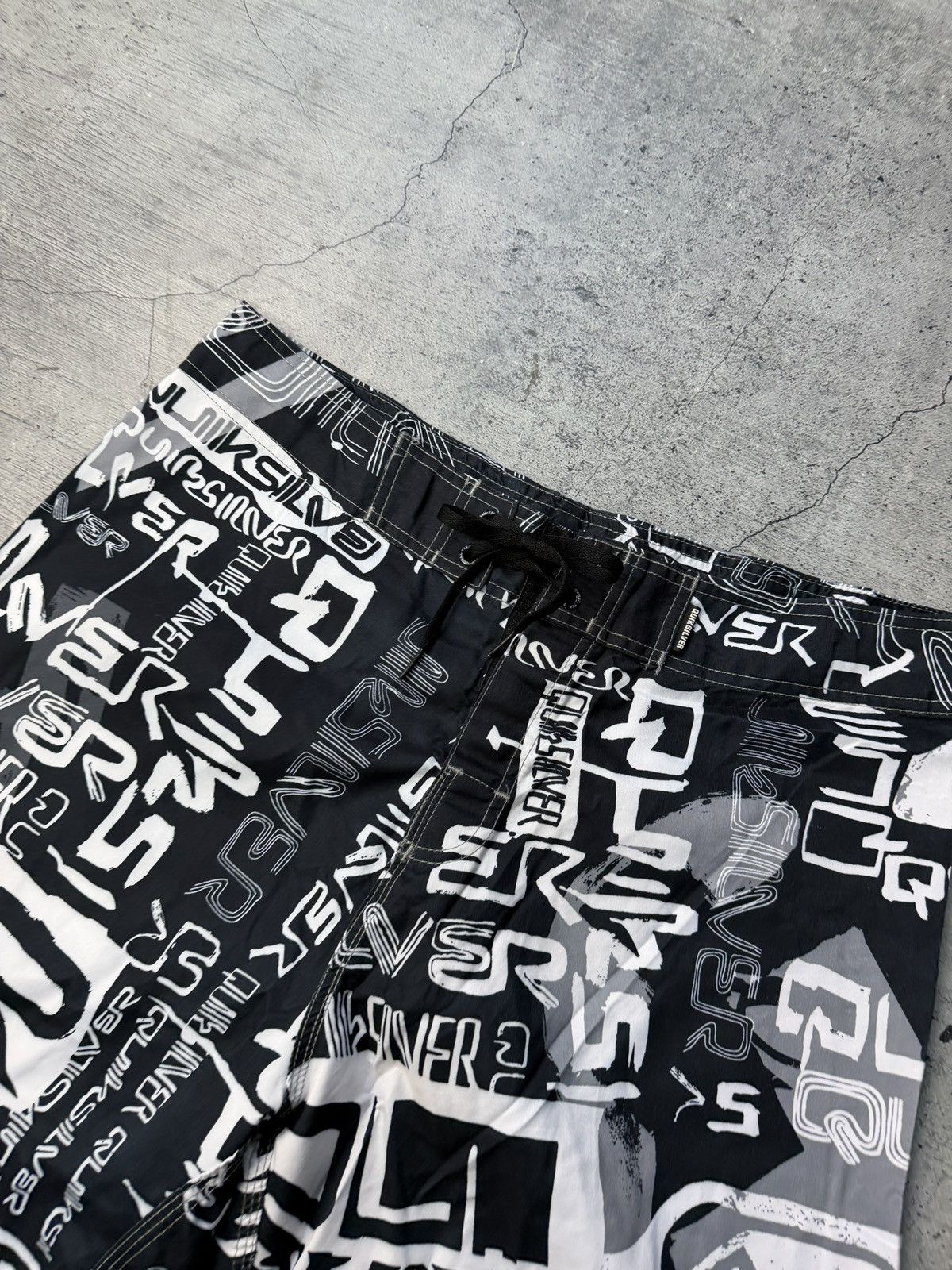 Quiksilver VINTAGE BIG LOGO QUIKSILVER SHORTS Size US 36 / EU 52 - 3 Thumbnail