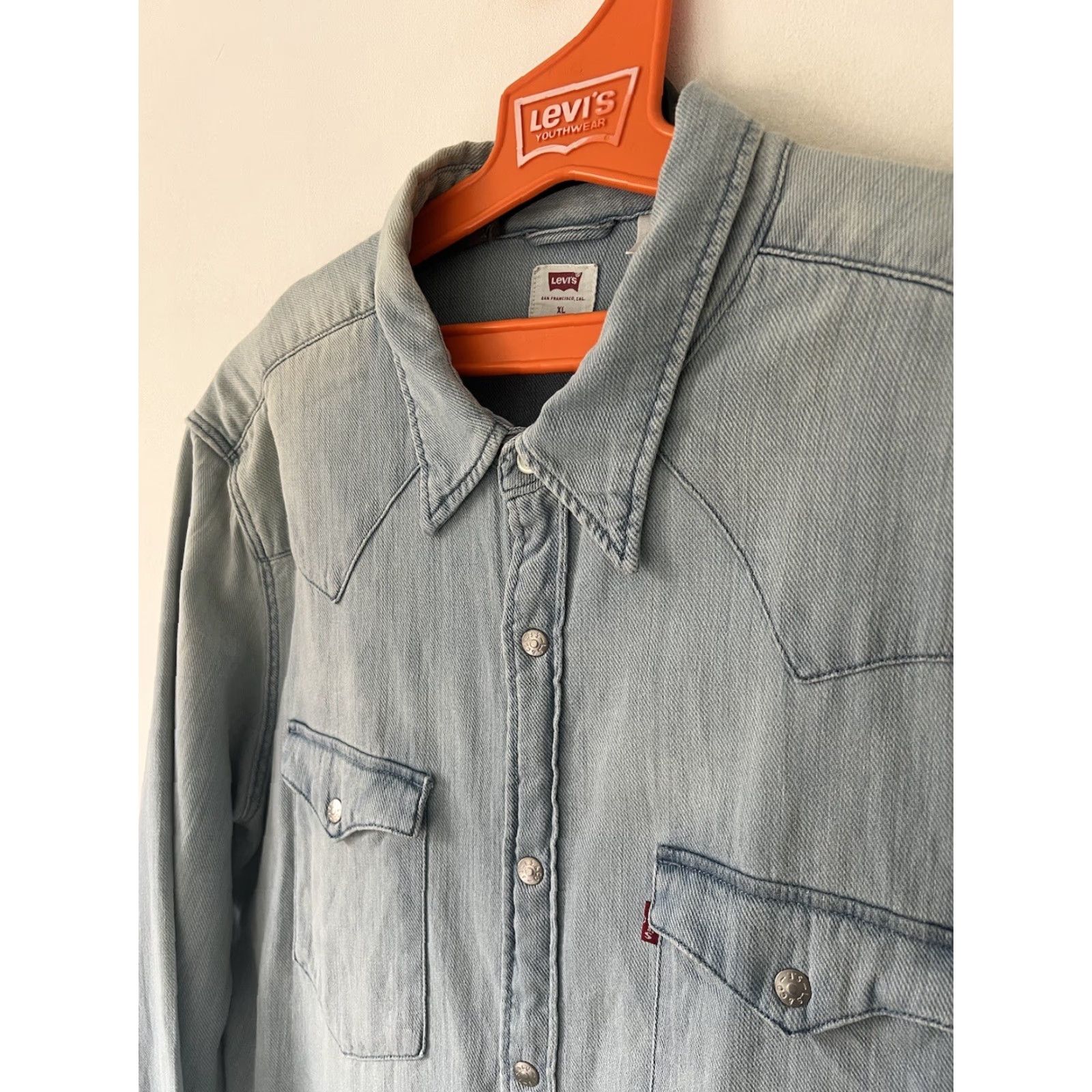 Levi's Levi's Barstow Shirt XL 2019 Western Denim Rivet Snap Pockets Blue Mens Size US XL / EU 56 / 4 - 2 Thumbnail