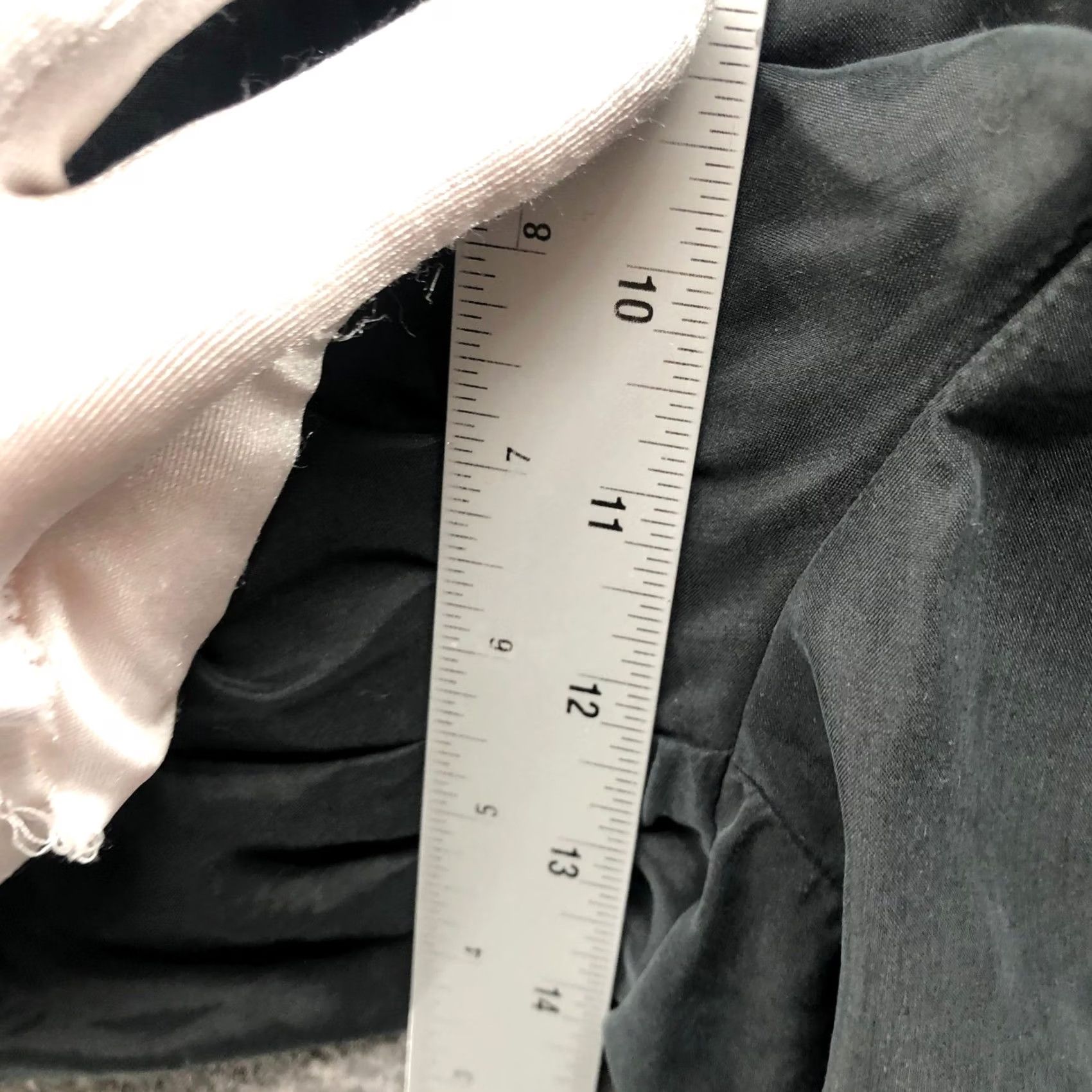 Anthropologie VINTAGE Anthropologie High Rise Pleated Shorts Womens 8 Black Modal Blend Relaxed Size 30" / US 8 / IT 44 - 7 Thumbnail