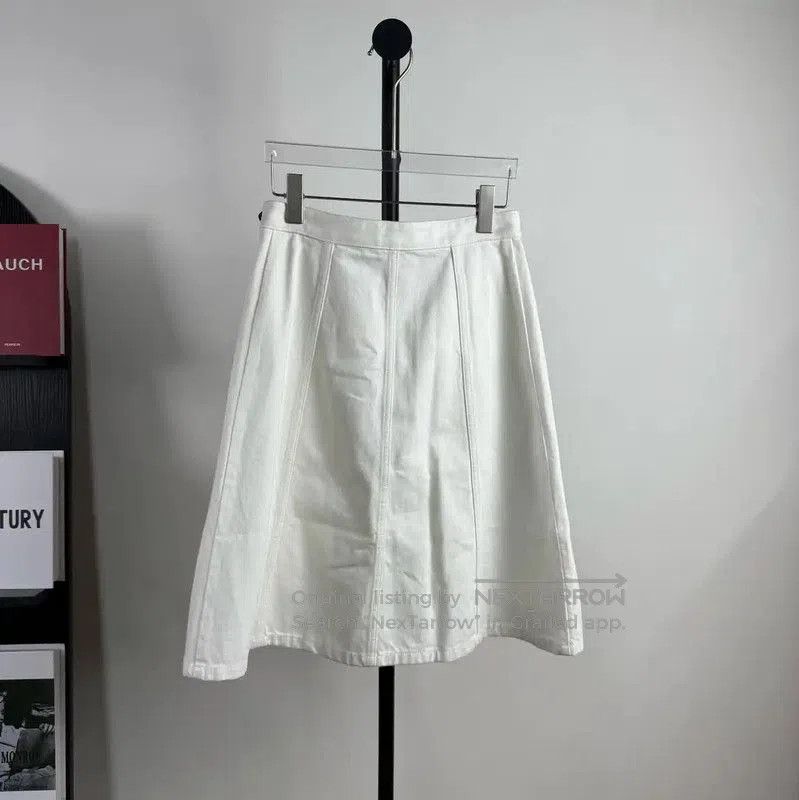 Louis Vuitton Louis Vuitton White Cotton Midi Skirt . Size 23" - 2 Thumbnail