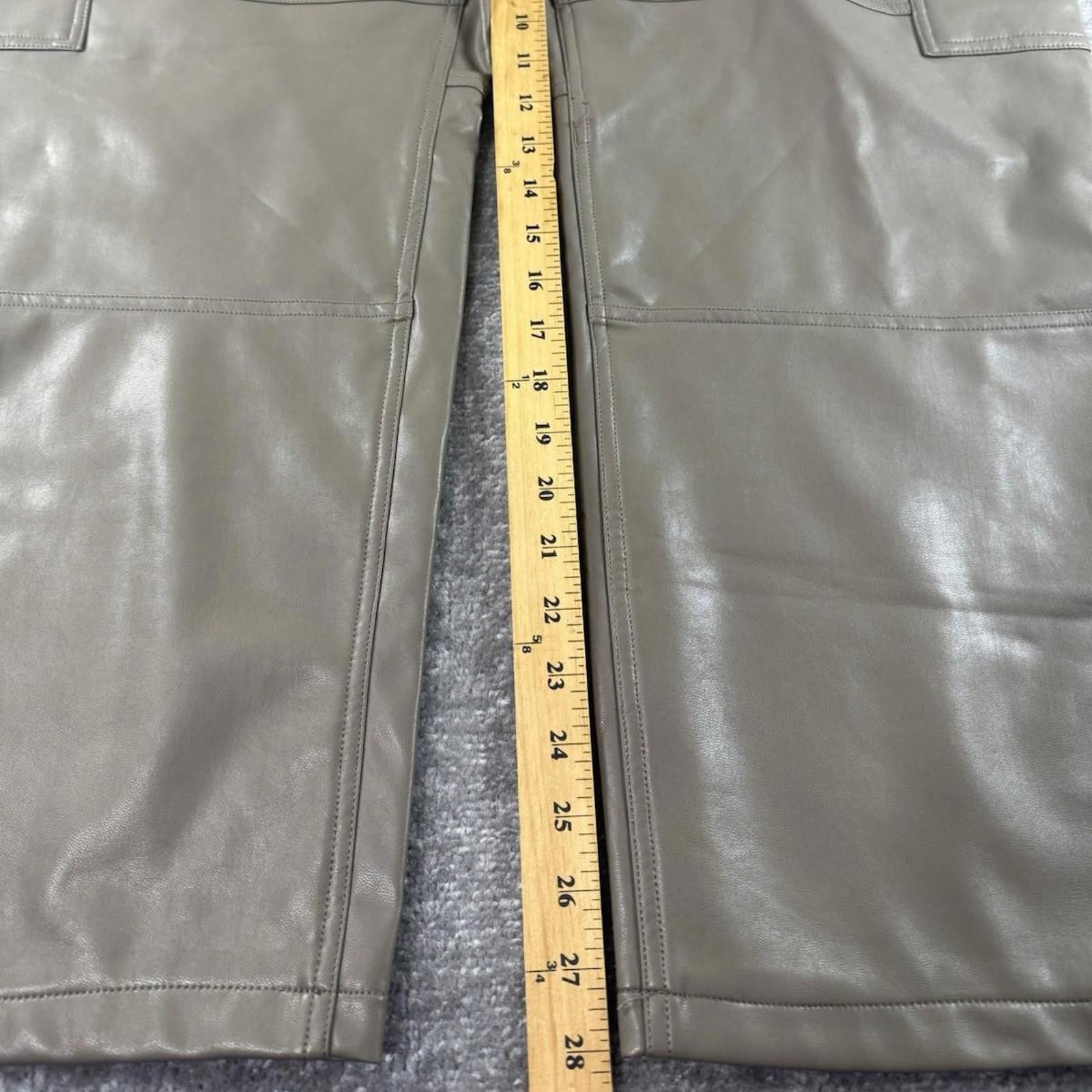Abercrombie & Fitch Abercrombie & Fitch Faux Leather The '90s Relaxed Cargo Size 35" - 6 Thumbnail