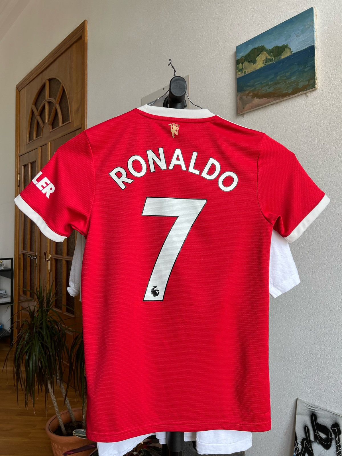 Adidas 2021 2022 Manchester United Adidas Ronaldo Soccer Jersey Size US XS / EU 42 / 0 - 3 Thumbnail