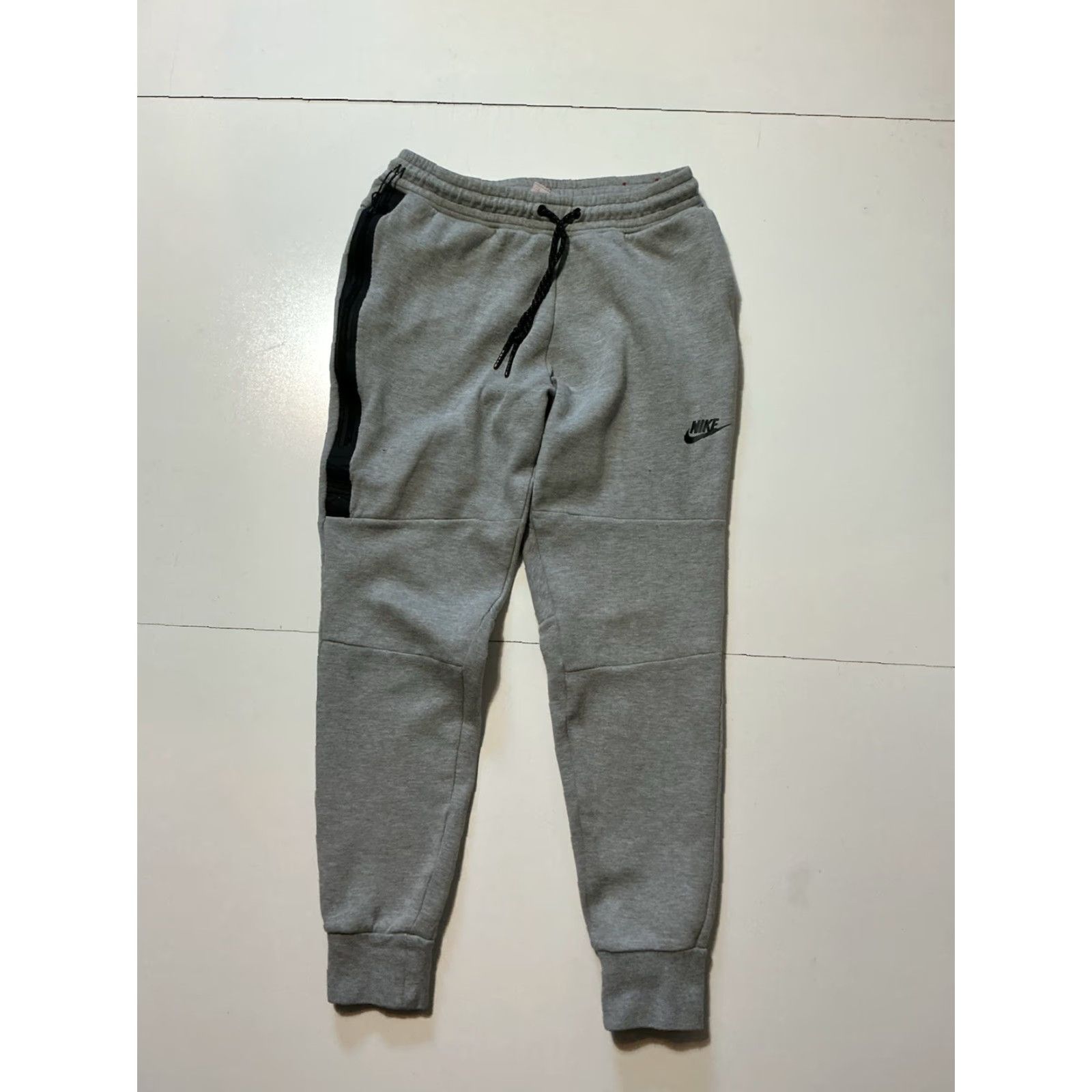Nike VINTAGE Nike NSW Sportswear Tech Fleece 1MM Heather Grey Black Jogger Sweatpants Sz. S Mens Sweatpants Size US 29 - 3 Thumbnail