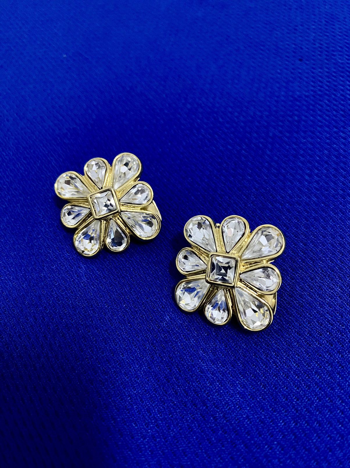 Yves Saint Laurent Yves saint laurent earrings Size ONE SIZE - 2 Thumbnail