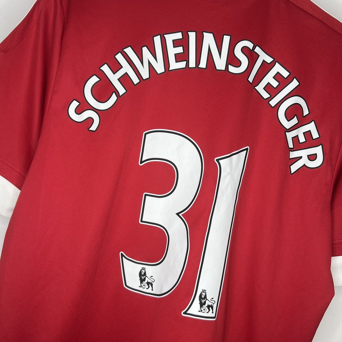 Adidas Adidas Manchester United Schweinsteiger 31 Home Kit Jersey Size US M / EU 48-50 / 2 - 10 Thumbnail
