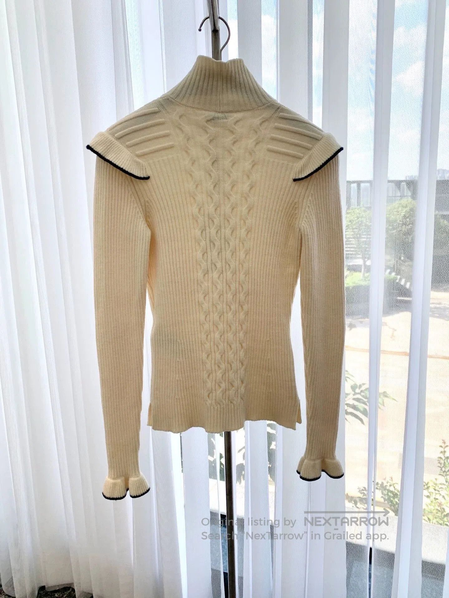 Fendi Fendi Cream Wool Ruffle Knit Sweater. Size US S / EU 44-46 / 1 - 2 Thumbnail