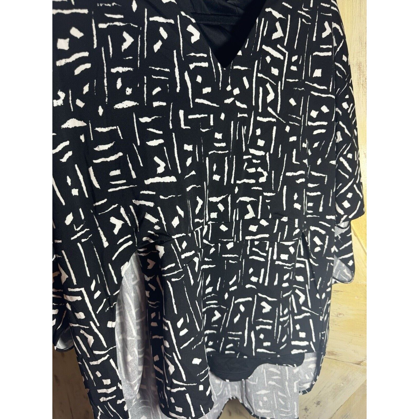 Alfani Alfani Women's Dolman Sleeves Blouse Black & White Size M Size M / US 6-8 / IT 42-44 - 7 Thumbnail