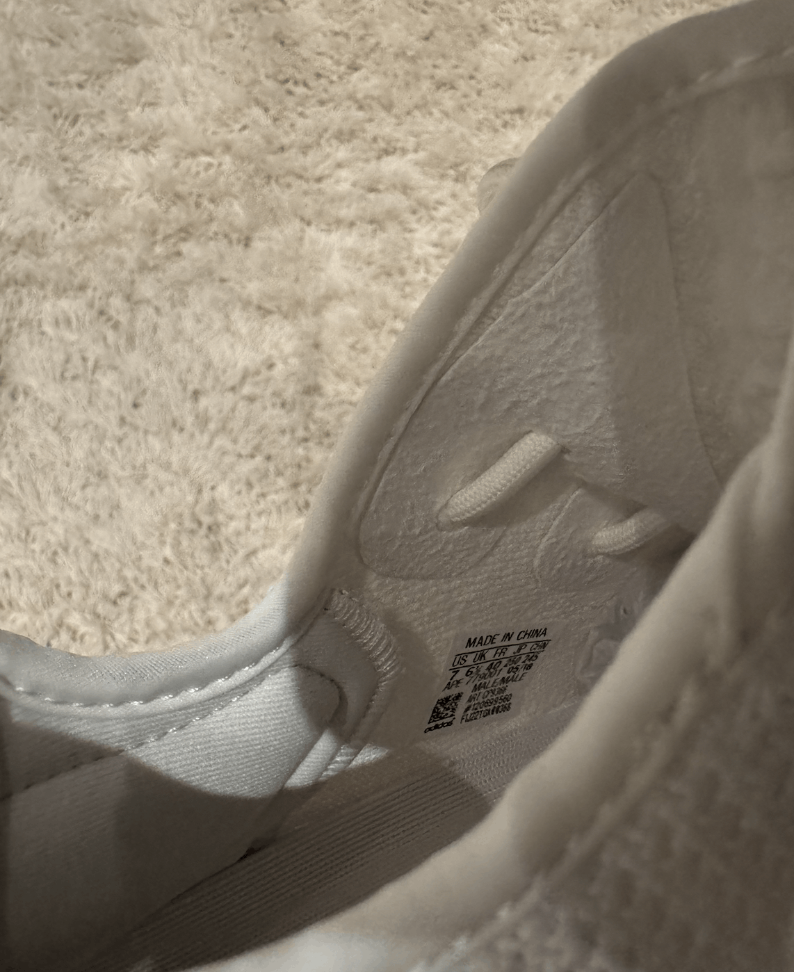 Adidas adidas Yeezy Boost 350 V2 Bone Size US 7 / EU 40 - 4 Thumbnail