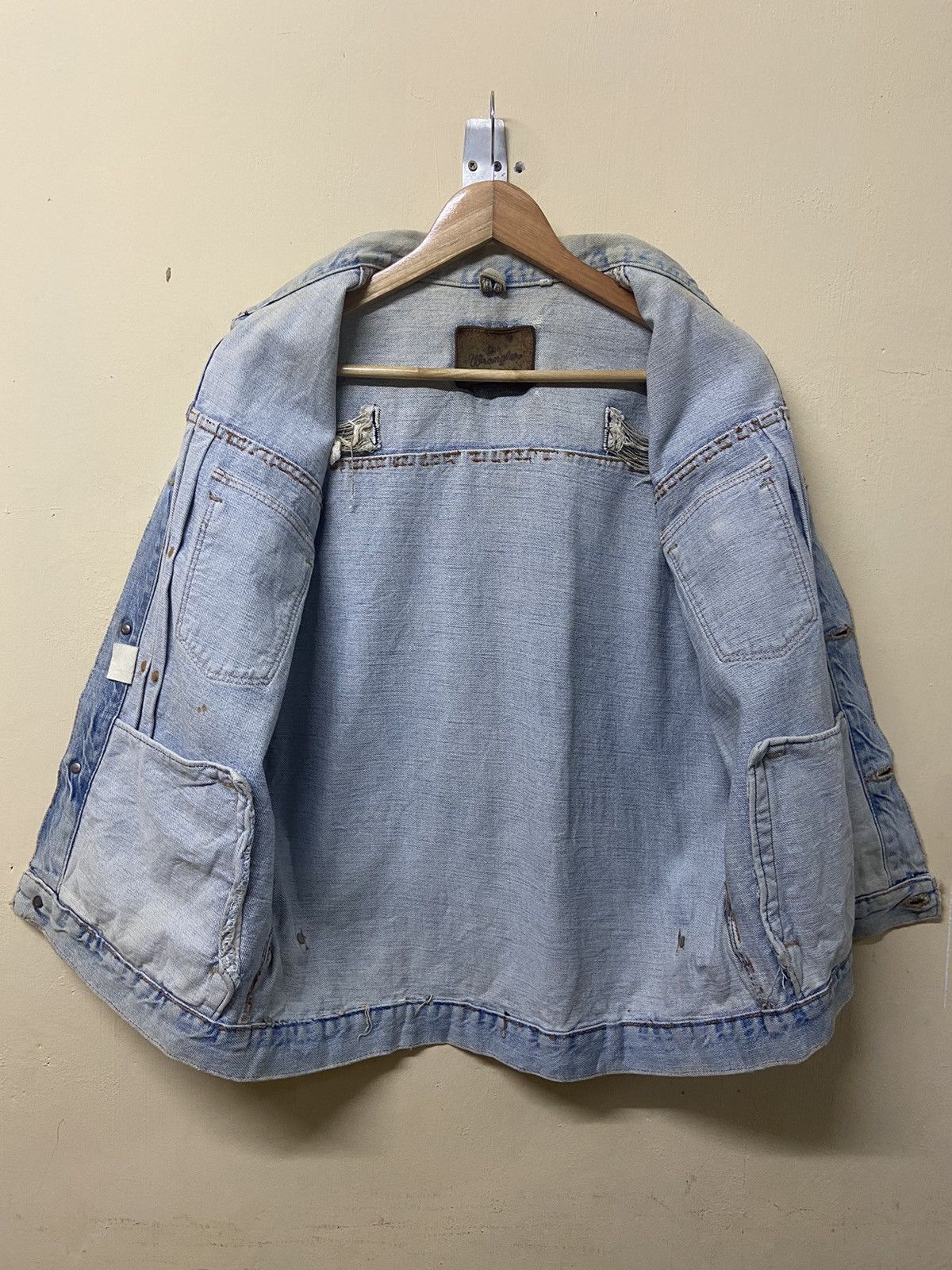 Vintage × Wrangler Vintage Wranglers Distressed Denim Jacket Size US L / EU 52-54 / 3 - 15 Thumbnail