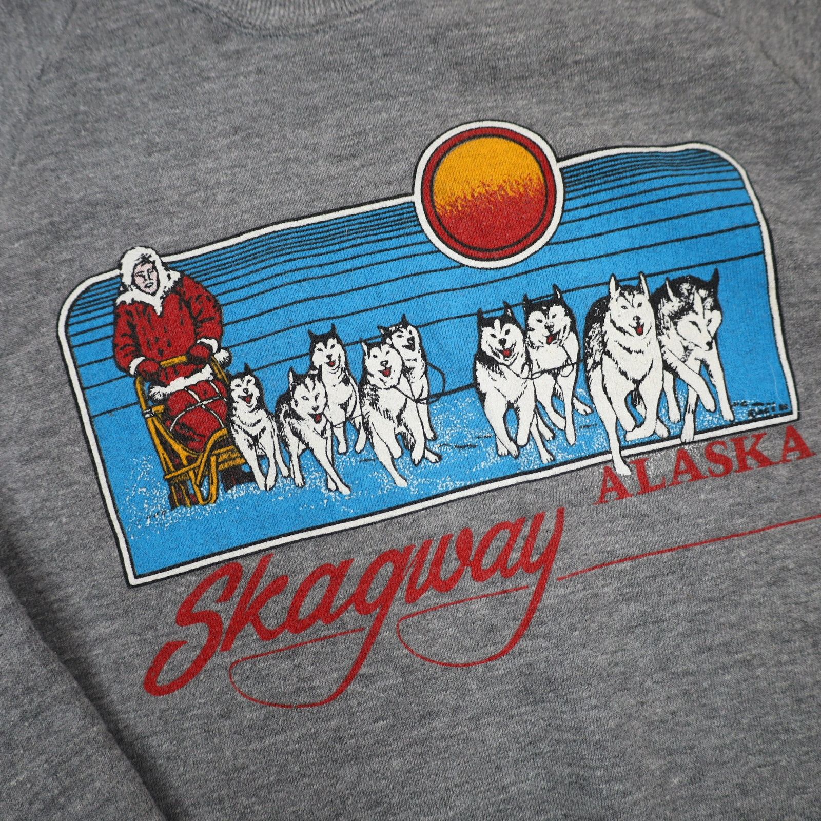 Vintage Vintage Skagway Alaska Sled Dog Graphic Sweatshirt Size US XL / EU 56 / 4 - 3 Thumbnail
