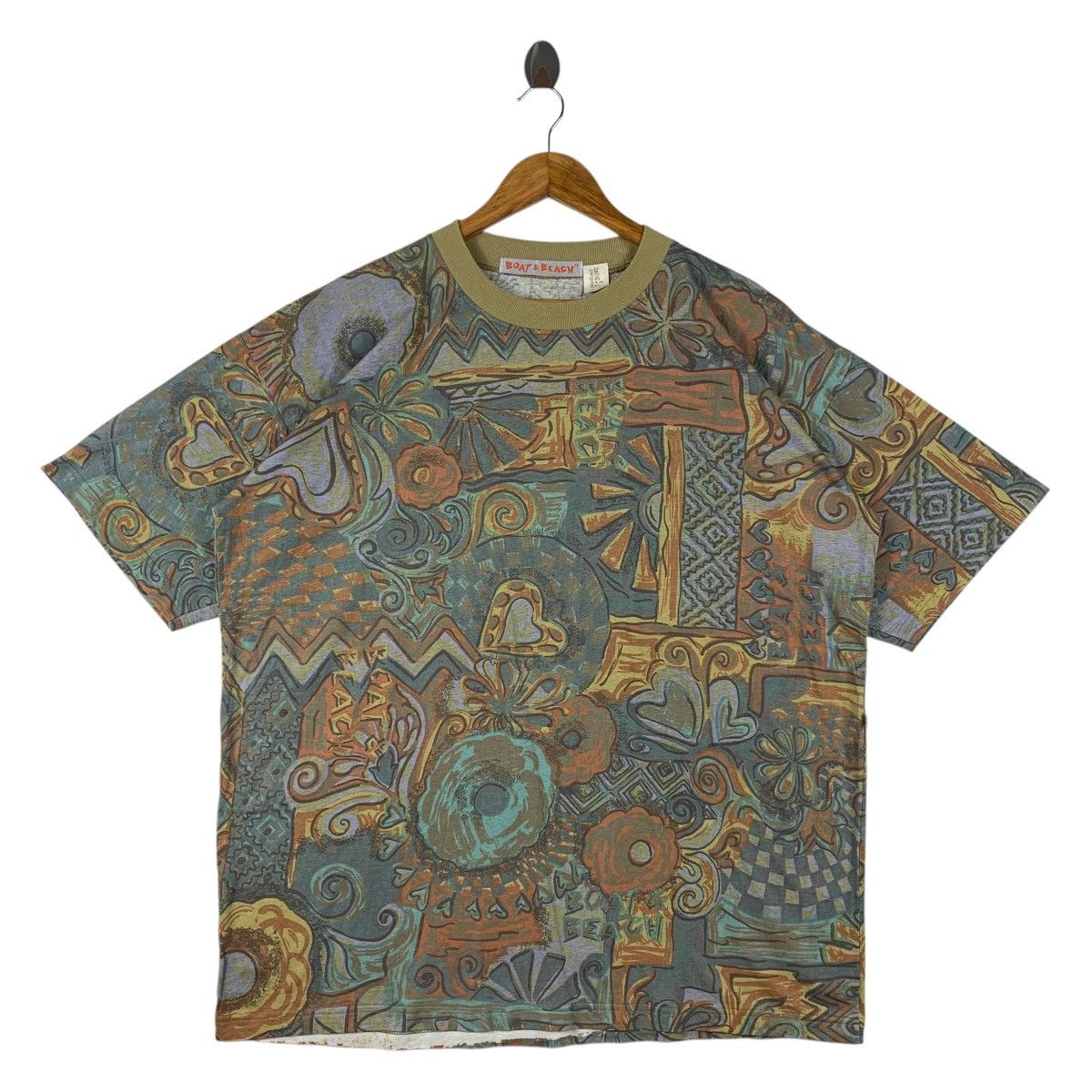 Vintage BOAT BEACH SURFING Navajo Abstract Design T-Shirt