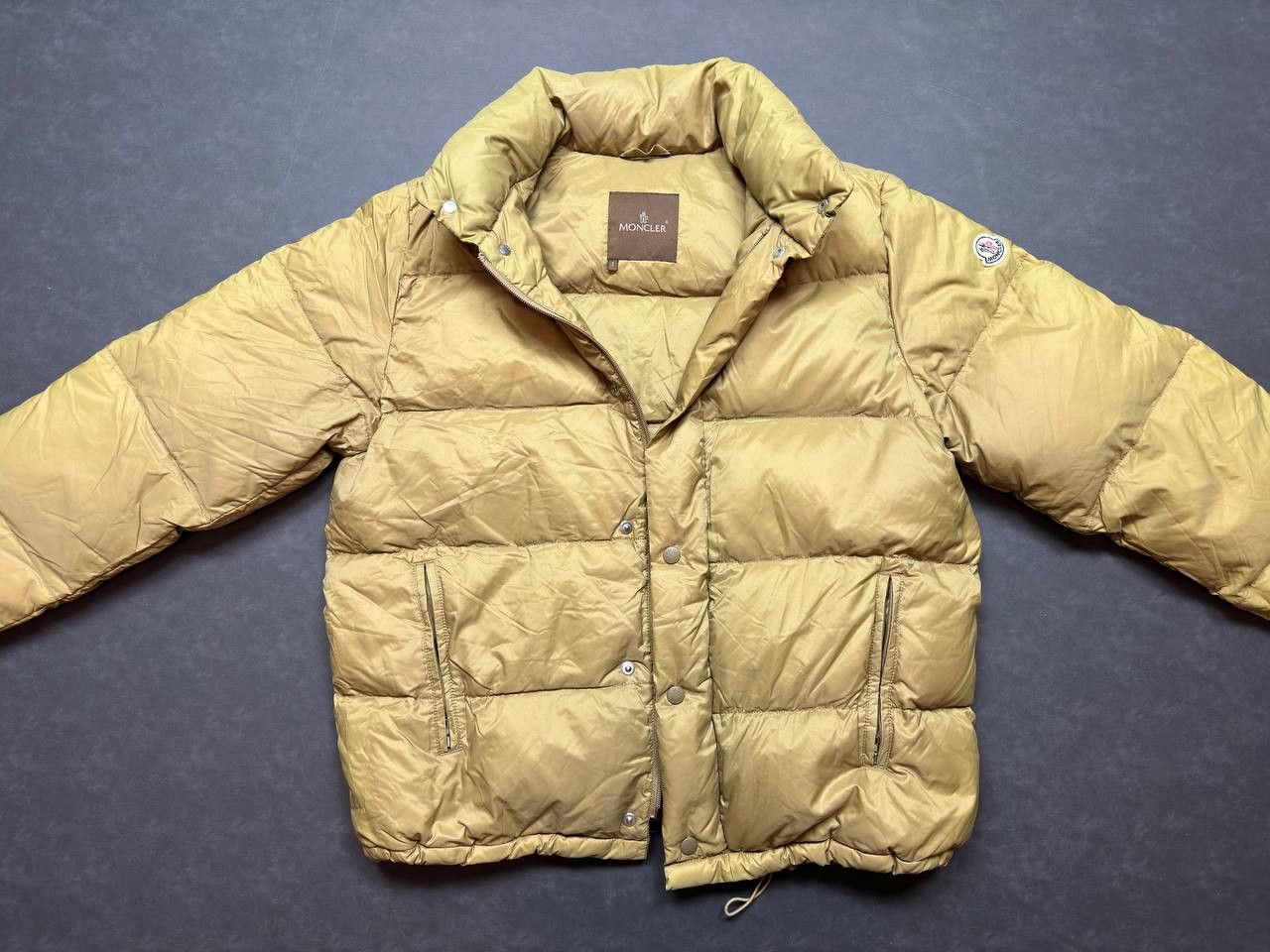 Moncler Moncler Vintage Rare Womens Down Jacket Puffer Size M / US 6-8 / IT 42-44 - 1 Thumbnail