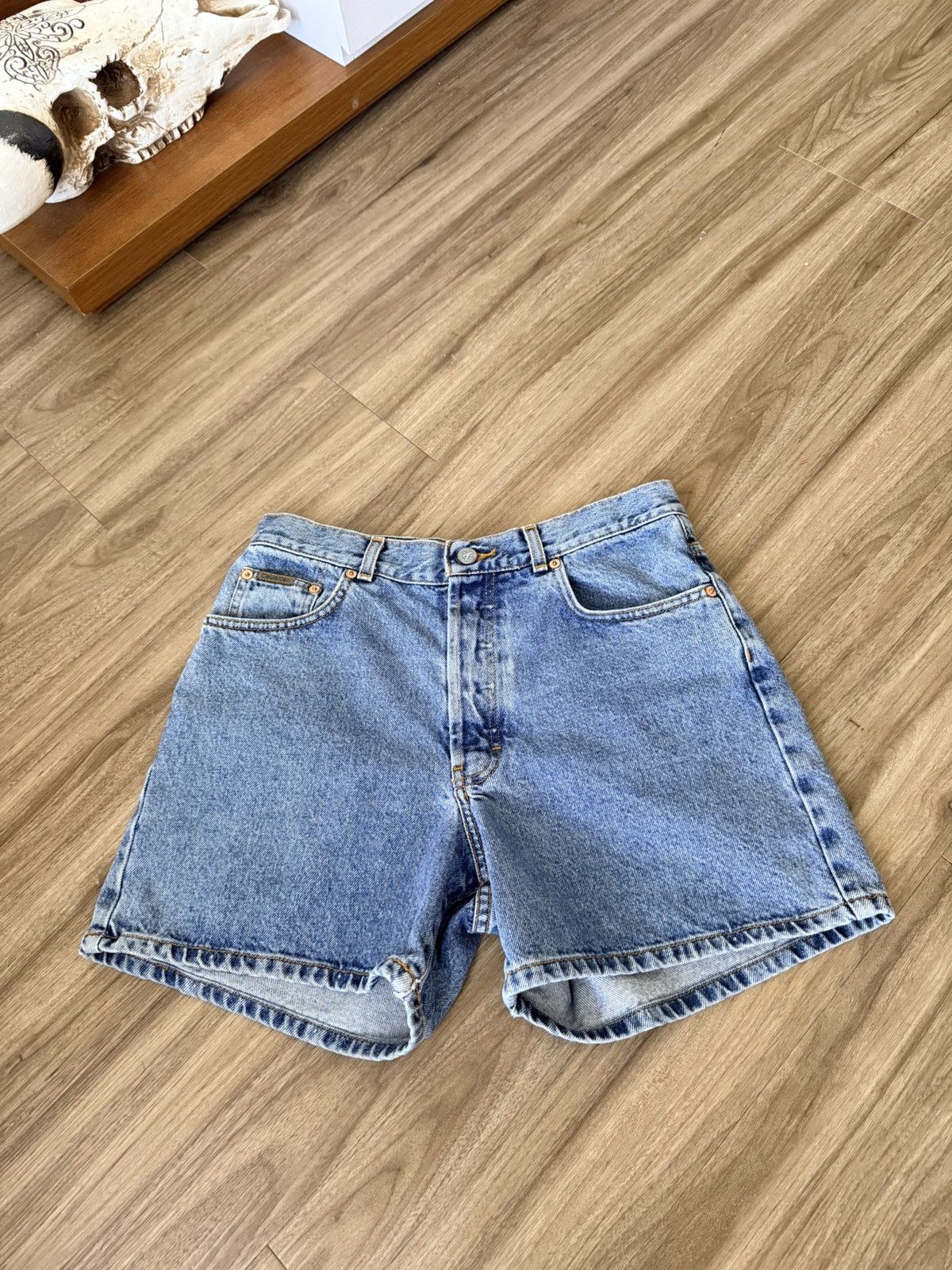 Calvin Klein Vintage 90s Calvin Klein Jean Shorts High Rise Size 11 Size 32" / US 10 / IT 46 - 1 Thumbnail