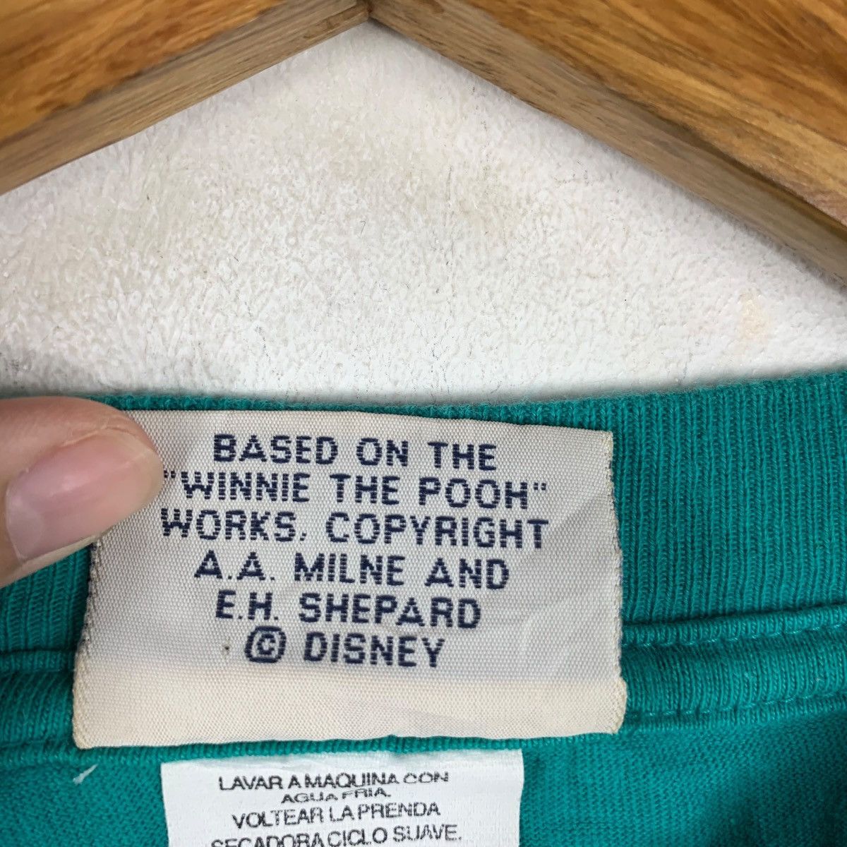Vintage Vintage WINNIE THE POOH Tigger Embroidered Tee Shirt Top Size L / US 10 / IT 46 - 7 Thumbnail