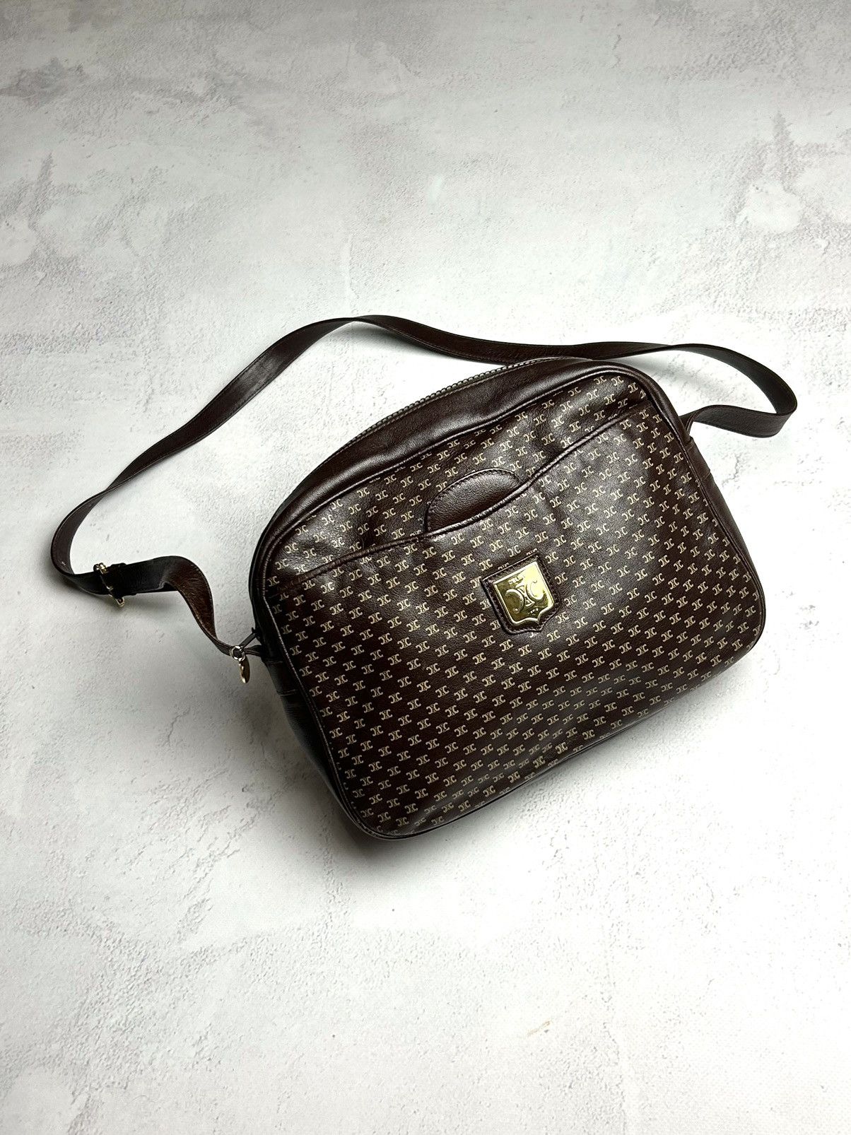Celine × Designer Celine shoulder bag Triomphe gold hardware leather Size ONE SIZE - 1 Thumbnail