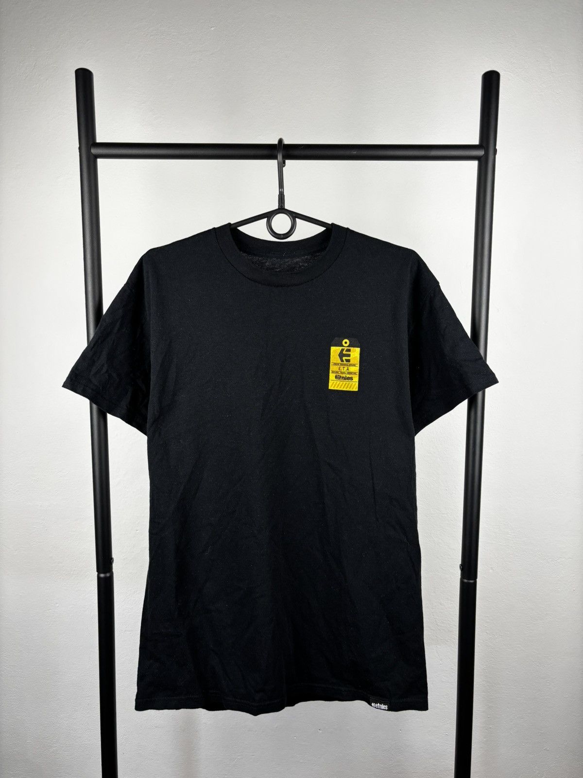 Etnies Etnies big logo t shirt size M-L Size US M / EU 48-50 / 2 - 1 Thumbnail