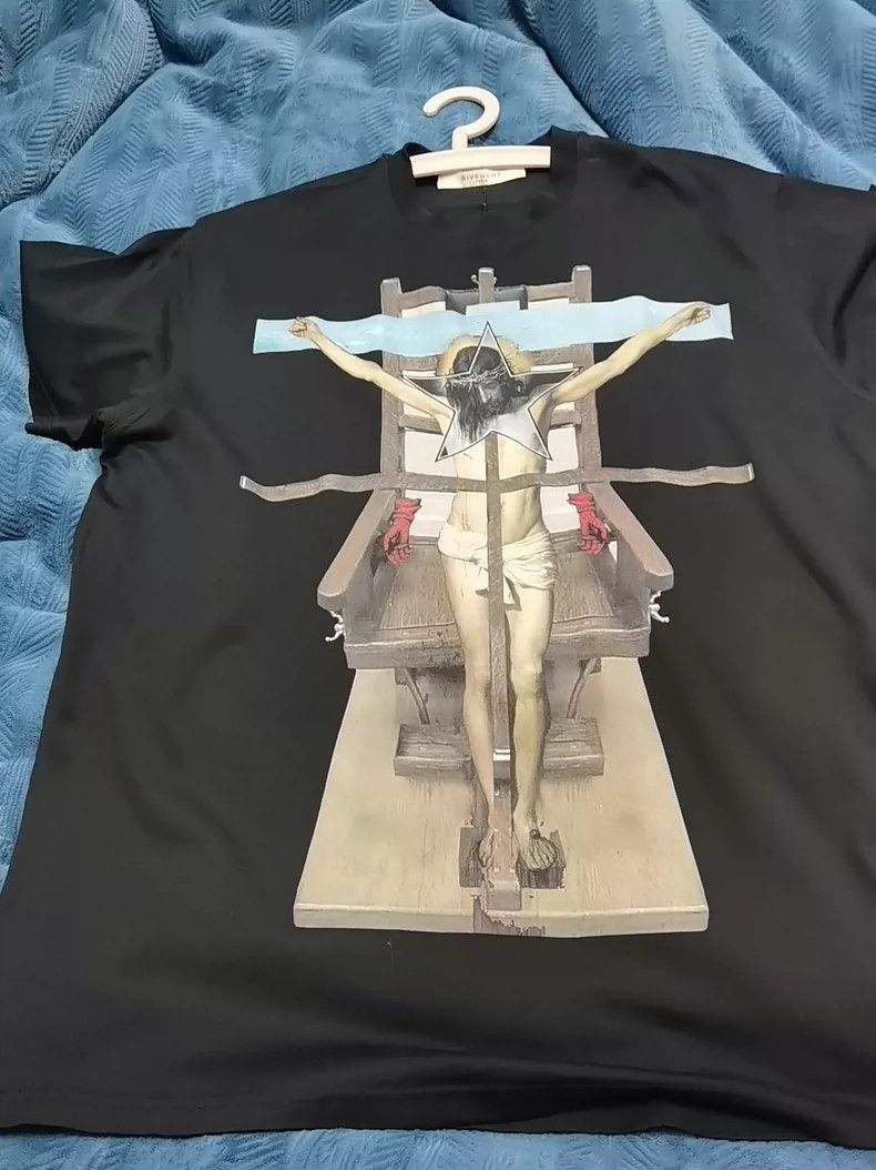 Givenchy Givenchy Short Sleeve T-Shirt, Cross Pattern, Oversize XXS Size US XS / EU 42 / 0 - 1 Thumbnail