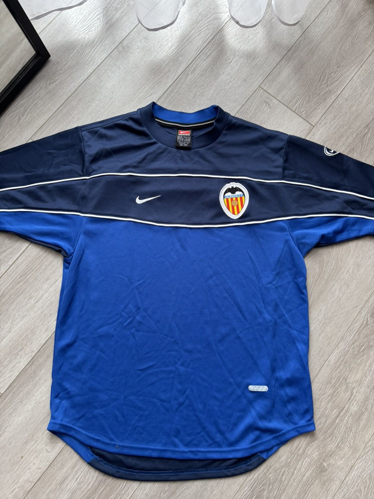 Nike Vintage 2000/01 Valencia CF Training Soccer Jersey Size US S / EU 44-46 / 1 - 2 Thumbnail