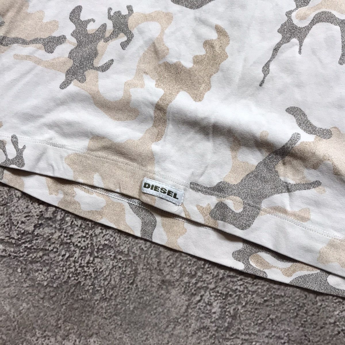 Diesel VINTAGE Y2K DIESEL CAMO TEE STREETWEAR CASUAL Y2K 90s Size US L / EU 52-54 / 3 - 4 Thumbnail