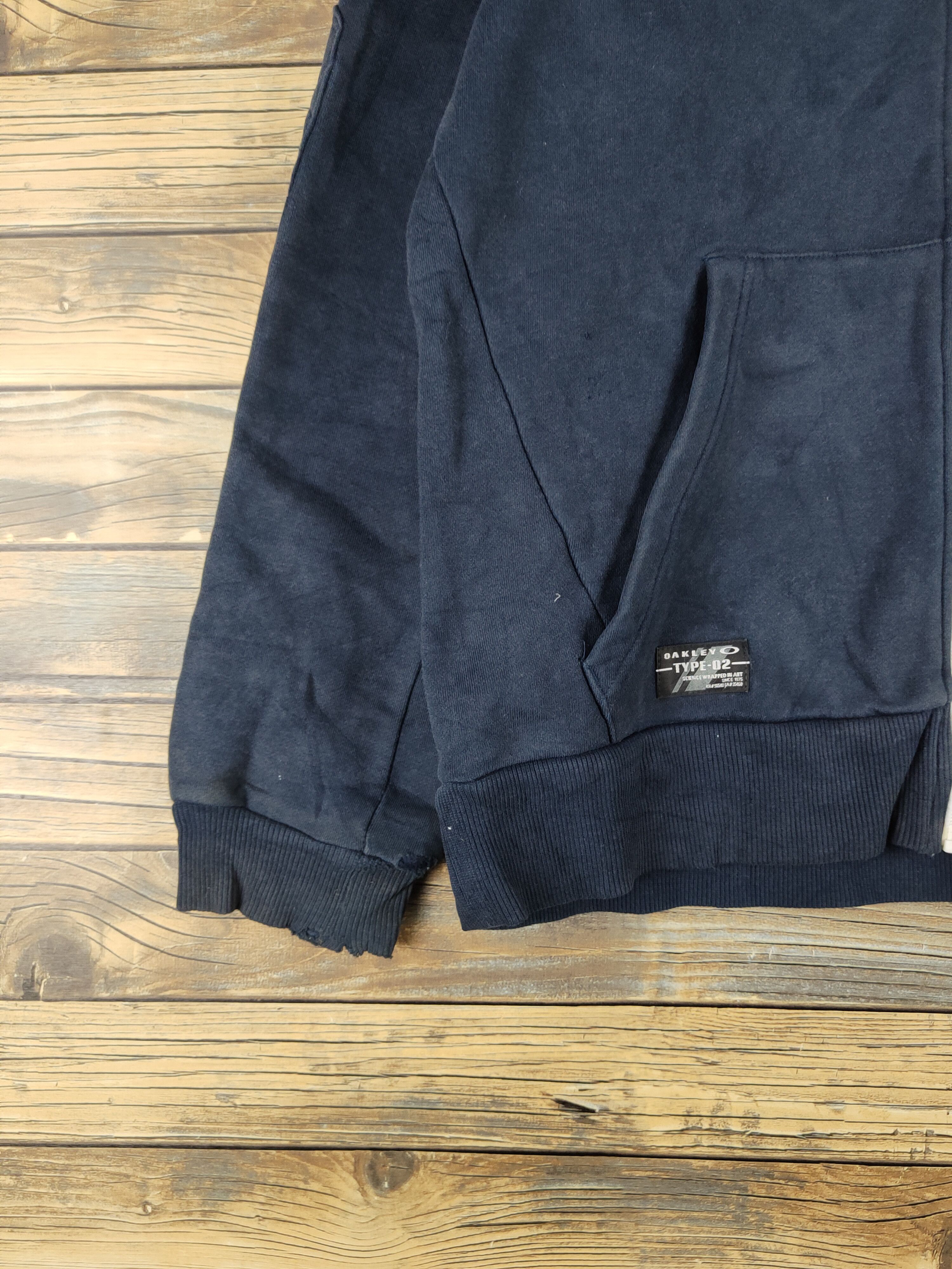 Oakley Oakley Navy Hoodie Sweaters #W1188 Size US M / EU 48-50 / 2 - 6 Thumbnail