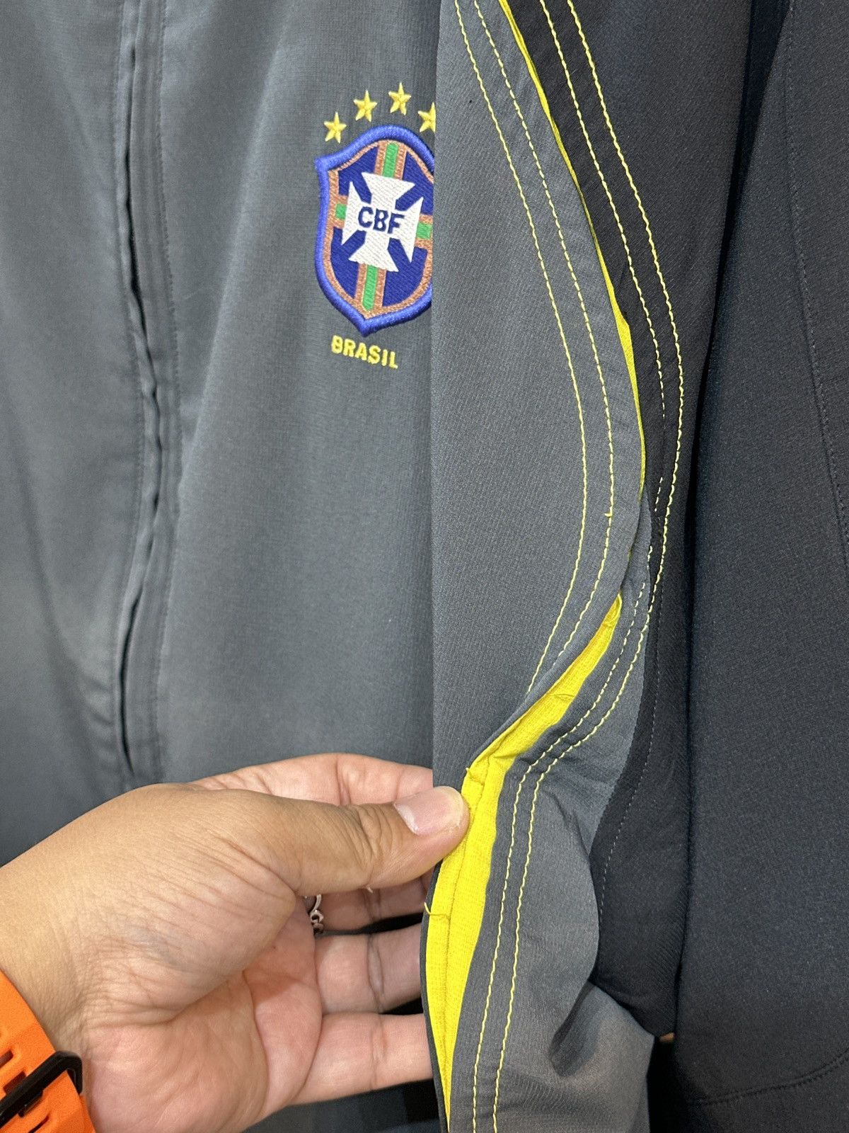 Nike ❗️Rare❗️Vintage Brazil 🇧🇷 2005-06 Track Jacket Size US XL / EU 56 / 4 - 4 Thumbnail
