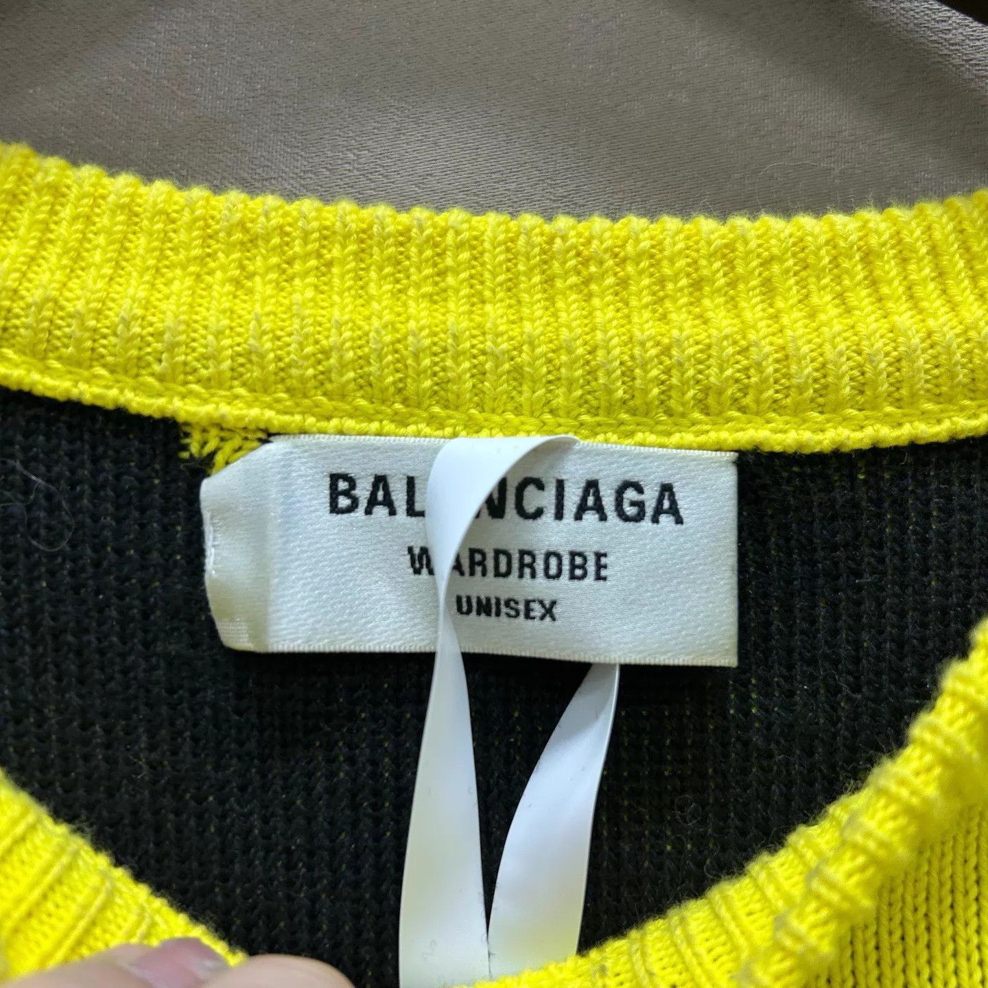 Balenciaga Balenciaga Yellow All Over Logo Sweater S 99 New Size S / US 4 / IT 40 - 3 Thumbnail