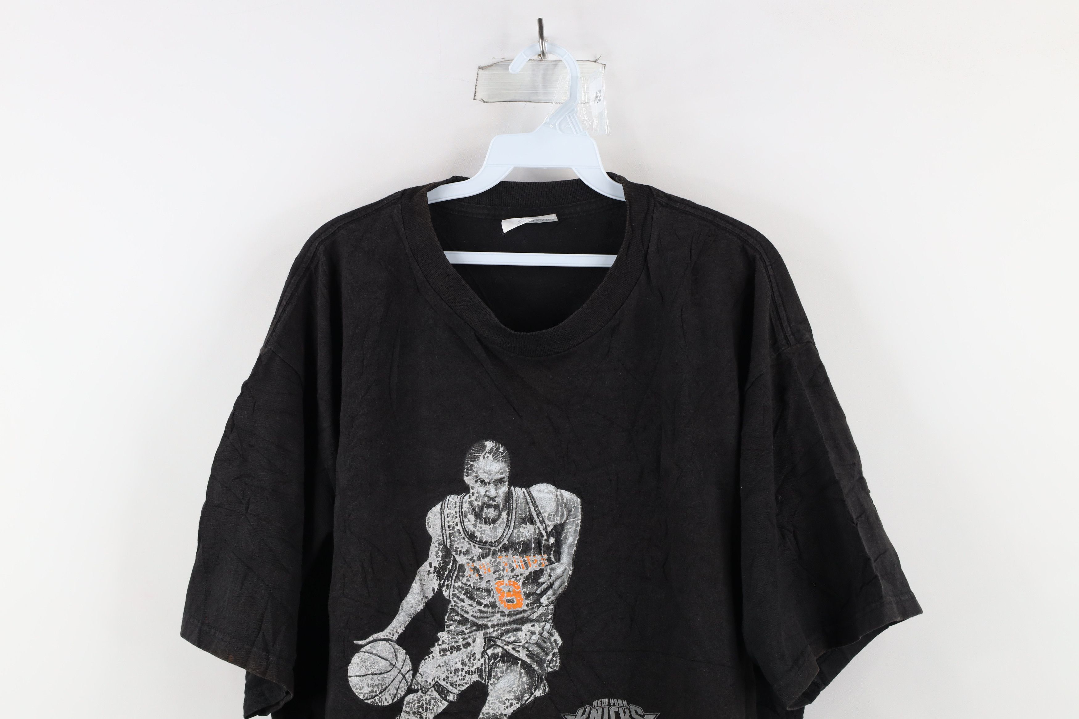 Vintage Vintage 90s Latrell Sprewell New York Knicks T-Shirt Size US XL / EU 56 / 4 - 2 Thumbnail
